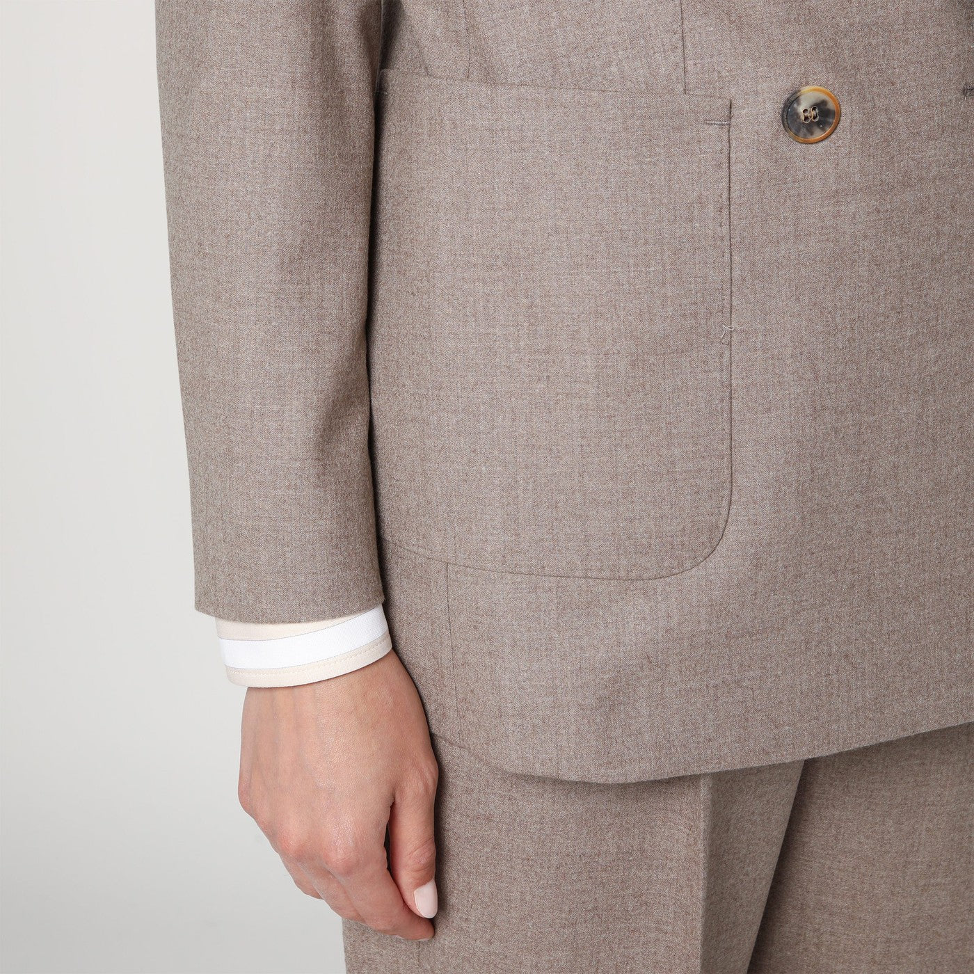 Veste croisée en cachemire couleur taupe