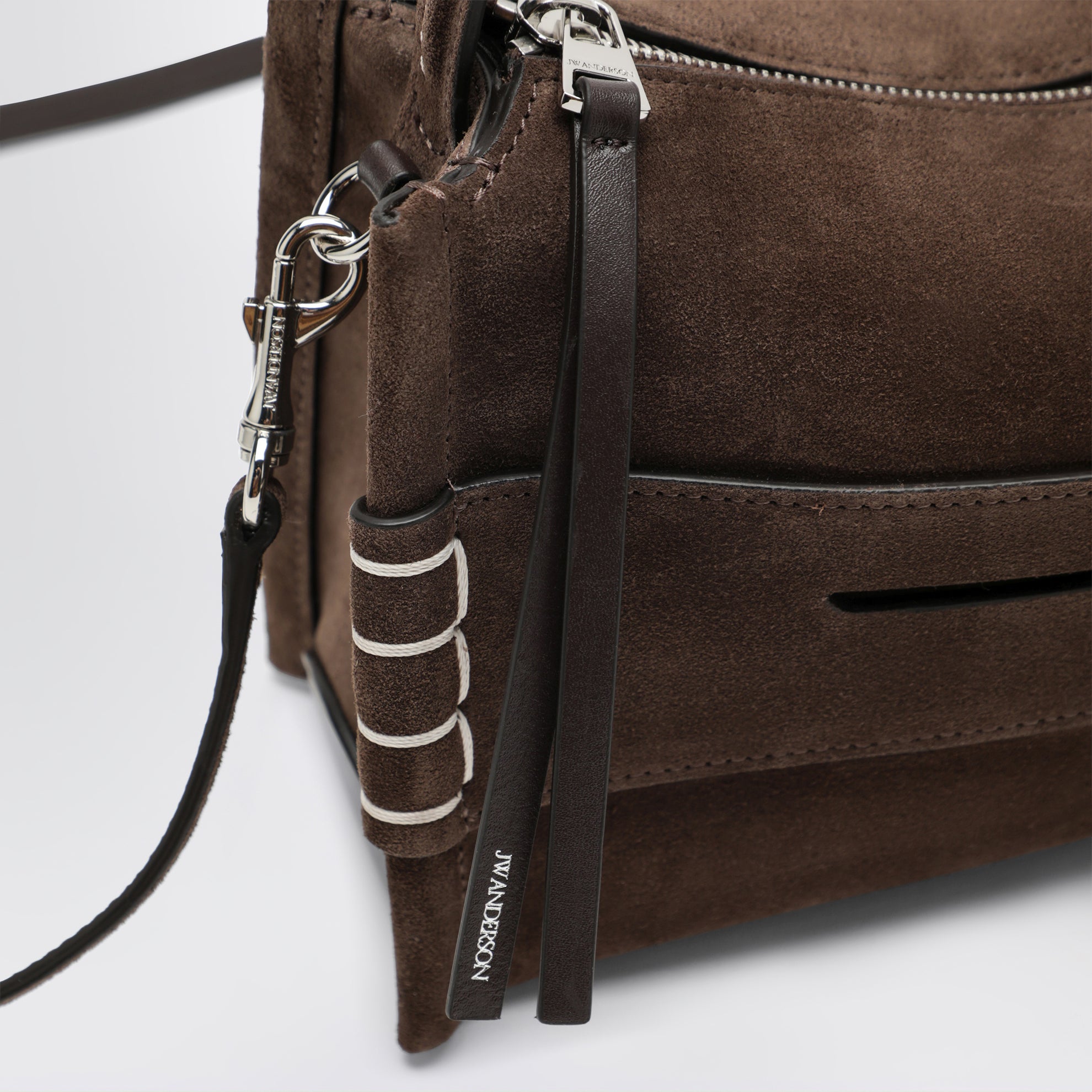 Kleine Loafer-Tasche aus braunem Veloursleder