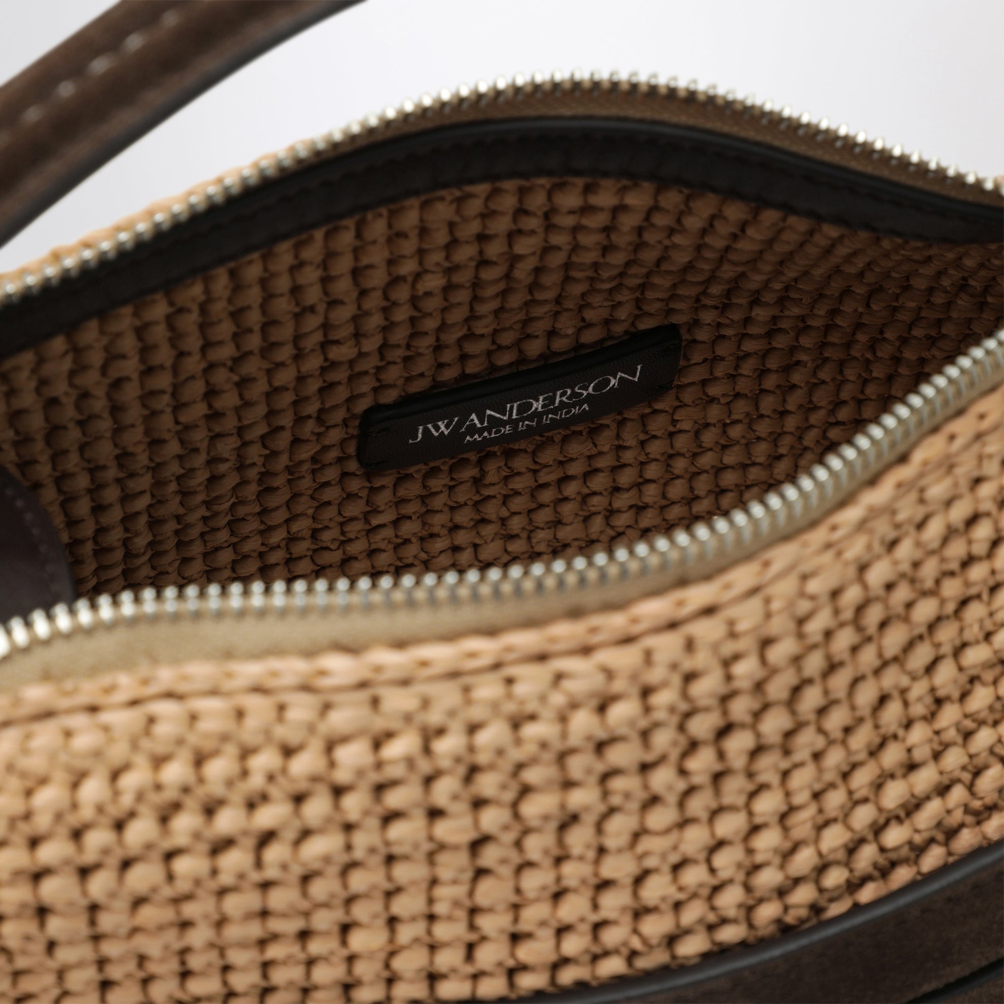 Borsa Loafer piccola in rafia naturale con dettagli marroni