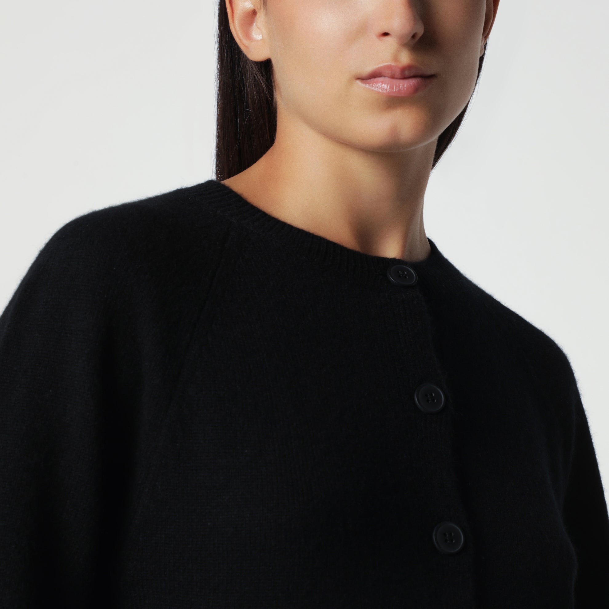 Cardigan cropped nero in cashmere