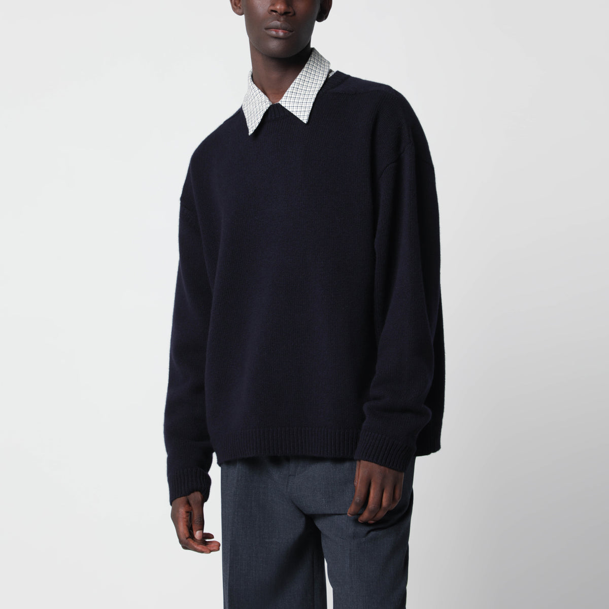 Hemyl Pullover aus dunkelmarineblauer Lammwolle