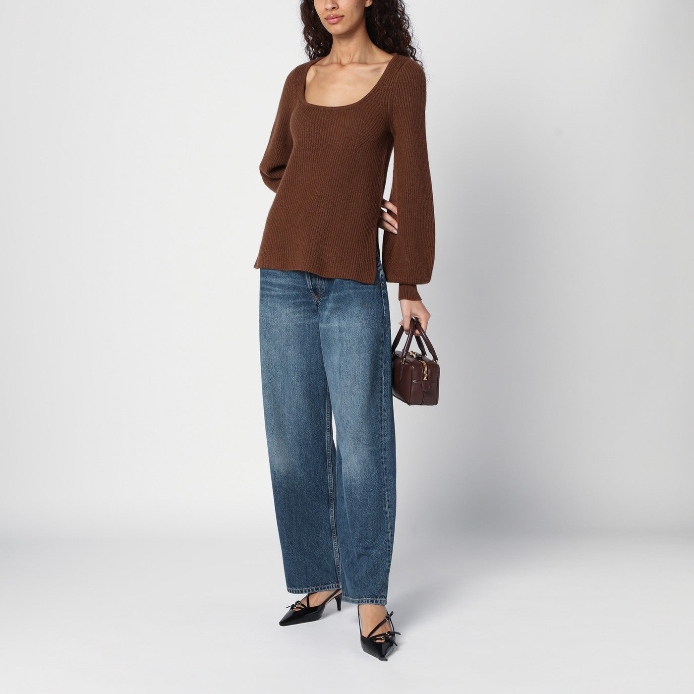 Brown ribbed cashmere jumper