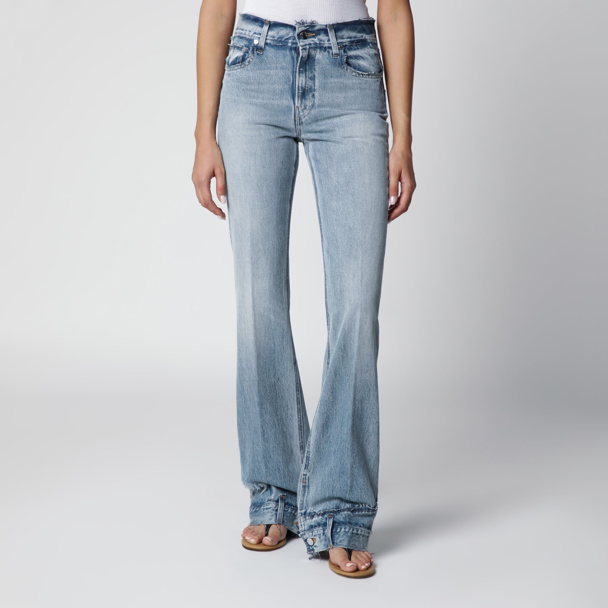 Jeans a zampa Flora in denim azzurro chiaro