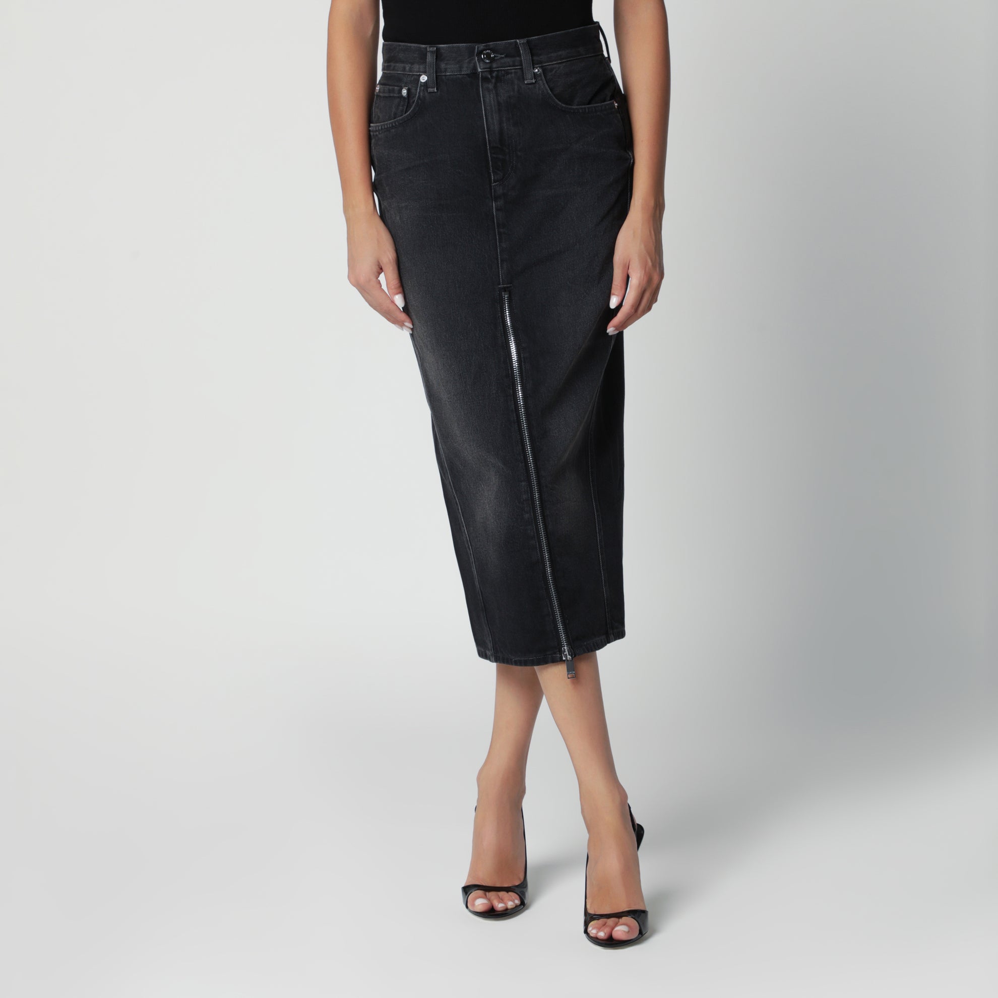 Washed black denim skirt with front zip