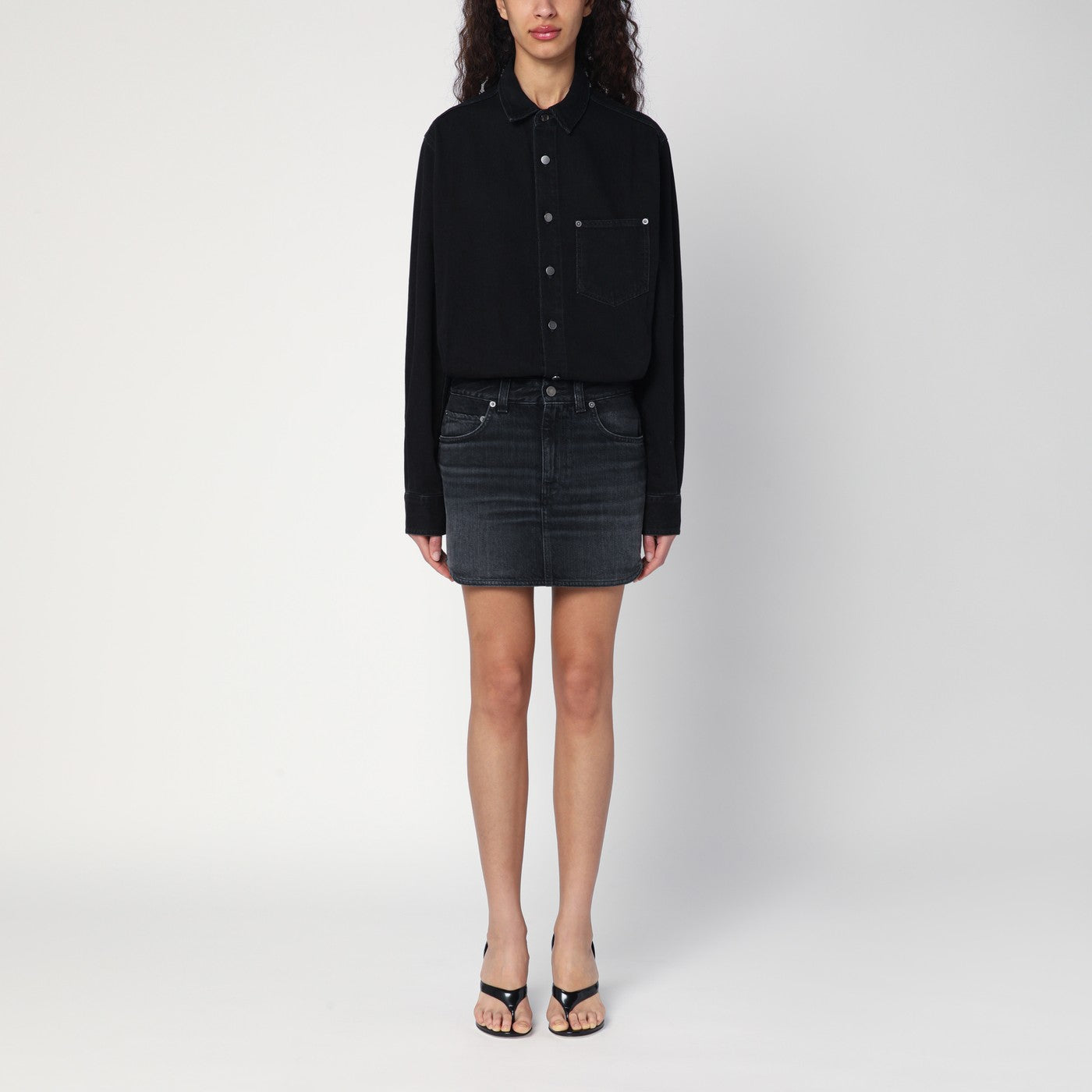 Mini robe Tamou noire délavée en denim