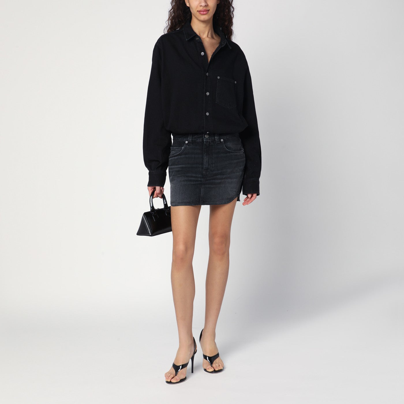 Mini robe Tamou noire délavée en denim