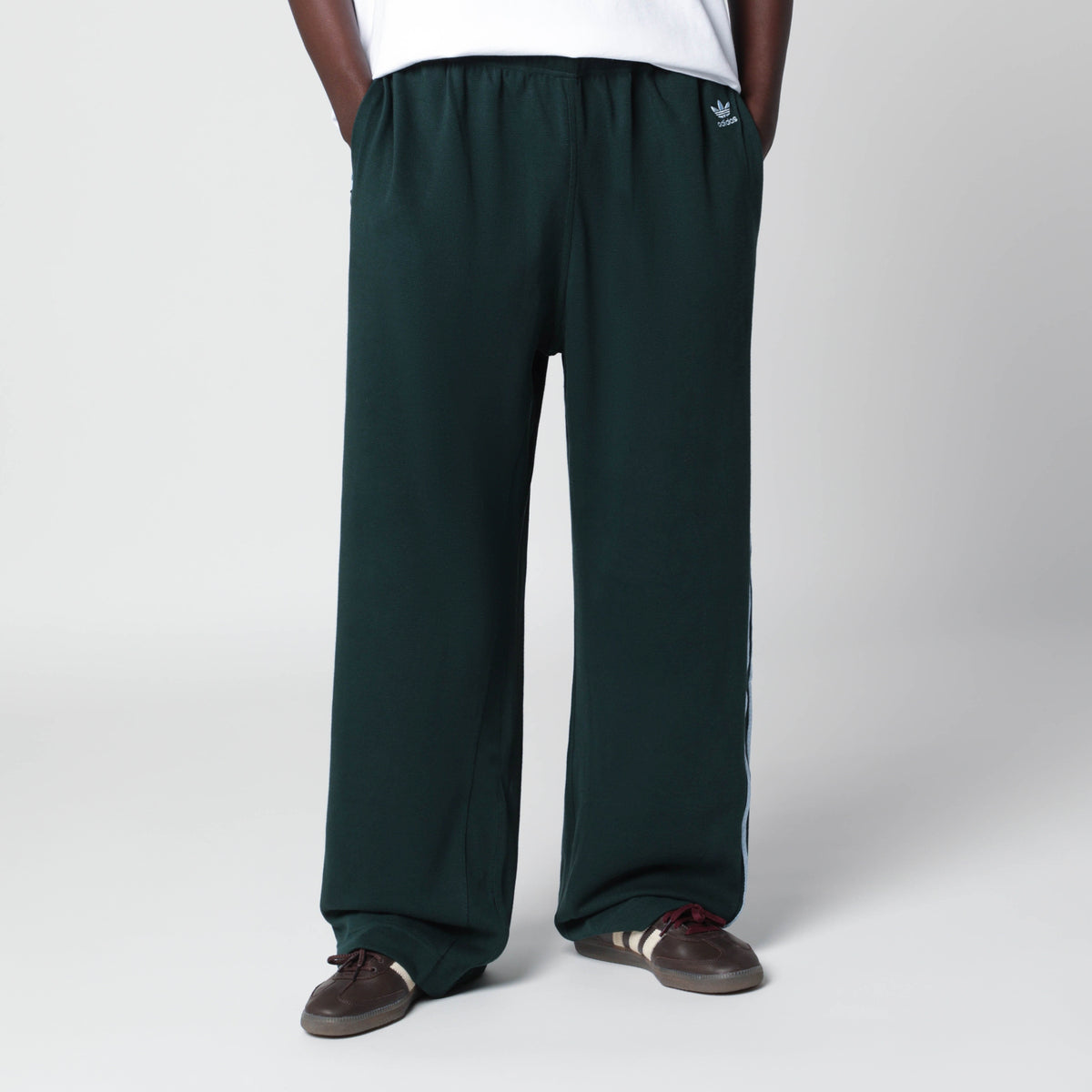 Dark green jogging trousers