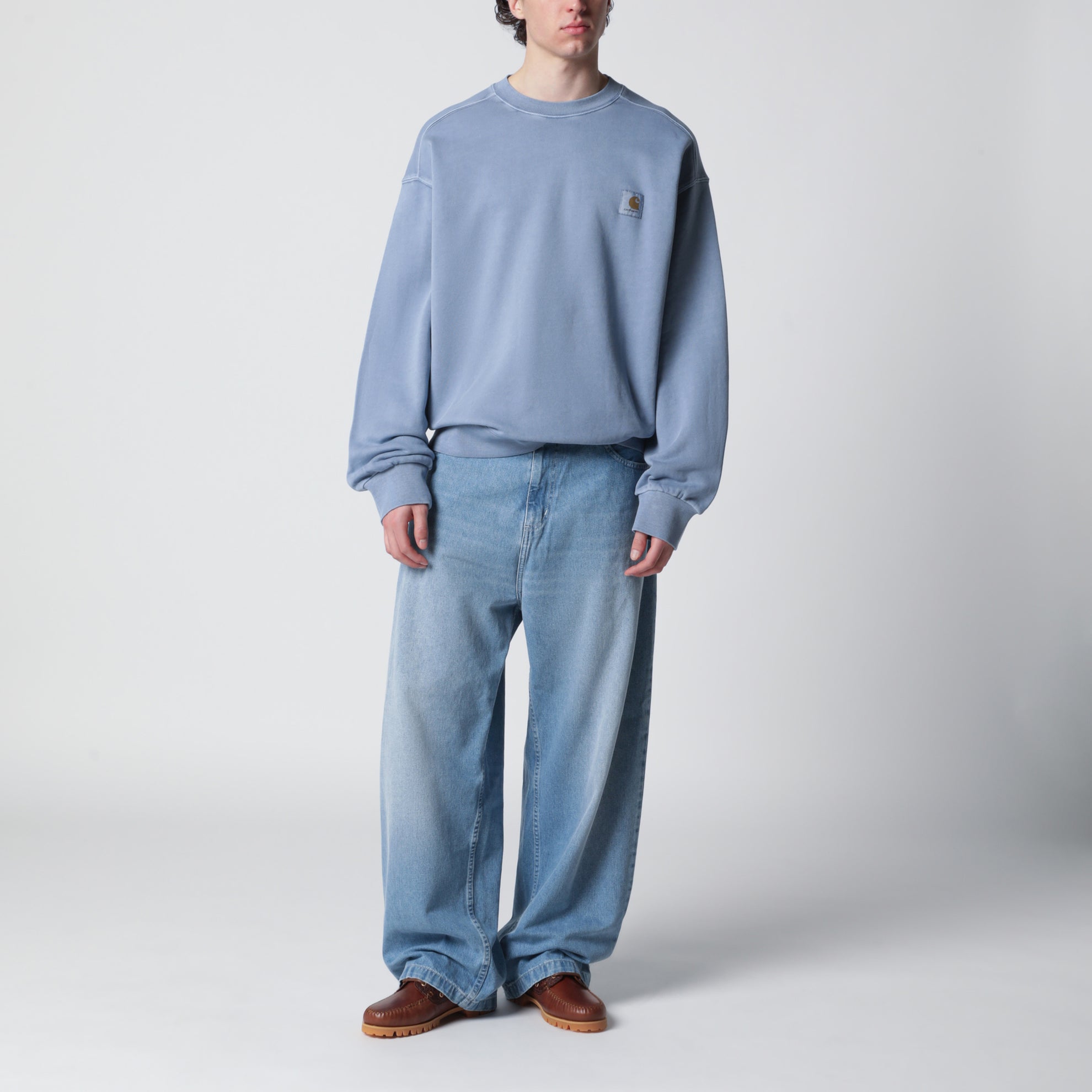 Nelson Gentle Blue/Garment dyed sweatshirt