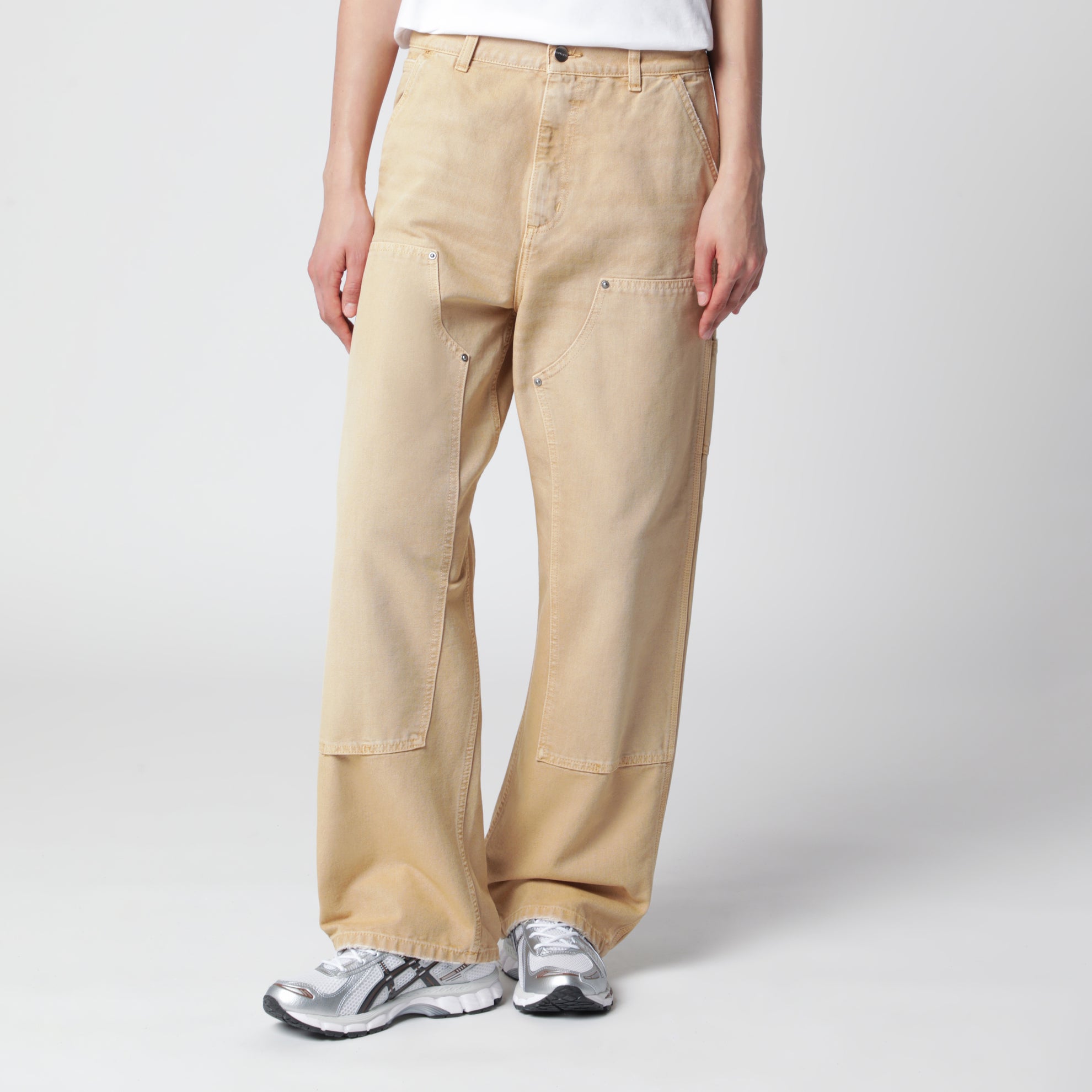 Brandon Double Knee Hose mit Destroy-Effekt in Dusty Brown