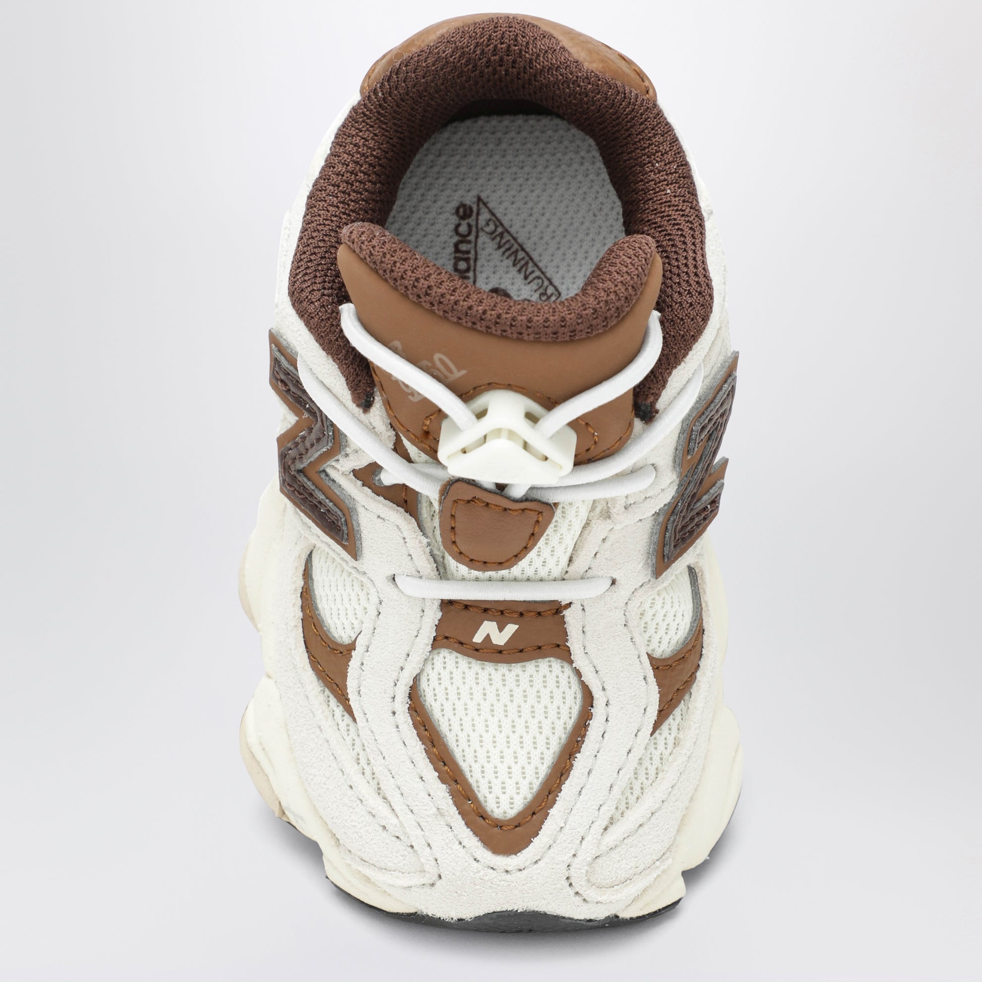 Sneakers 9060 Bungee Breakfast Tea/Angora