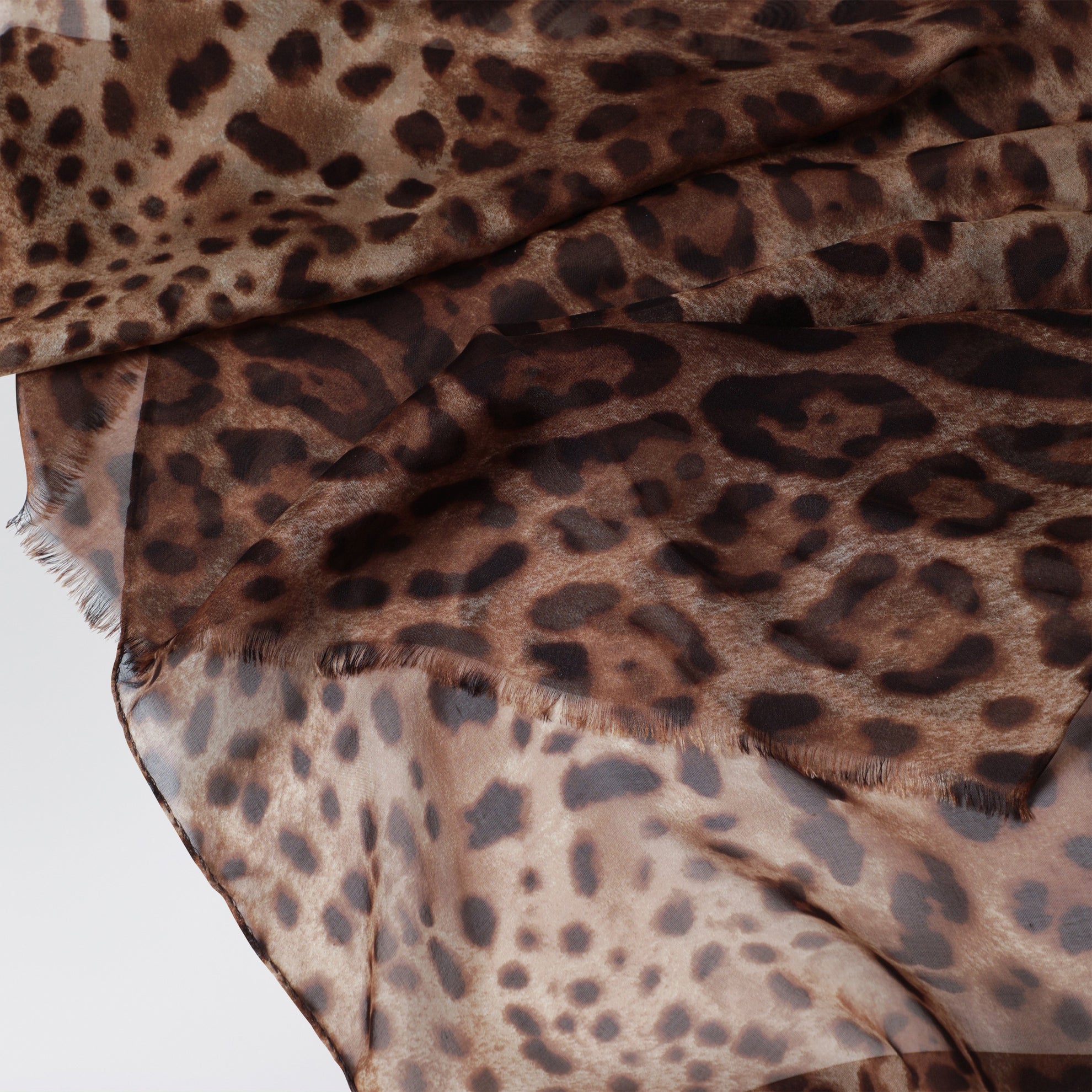Silk stole with leopard print