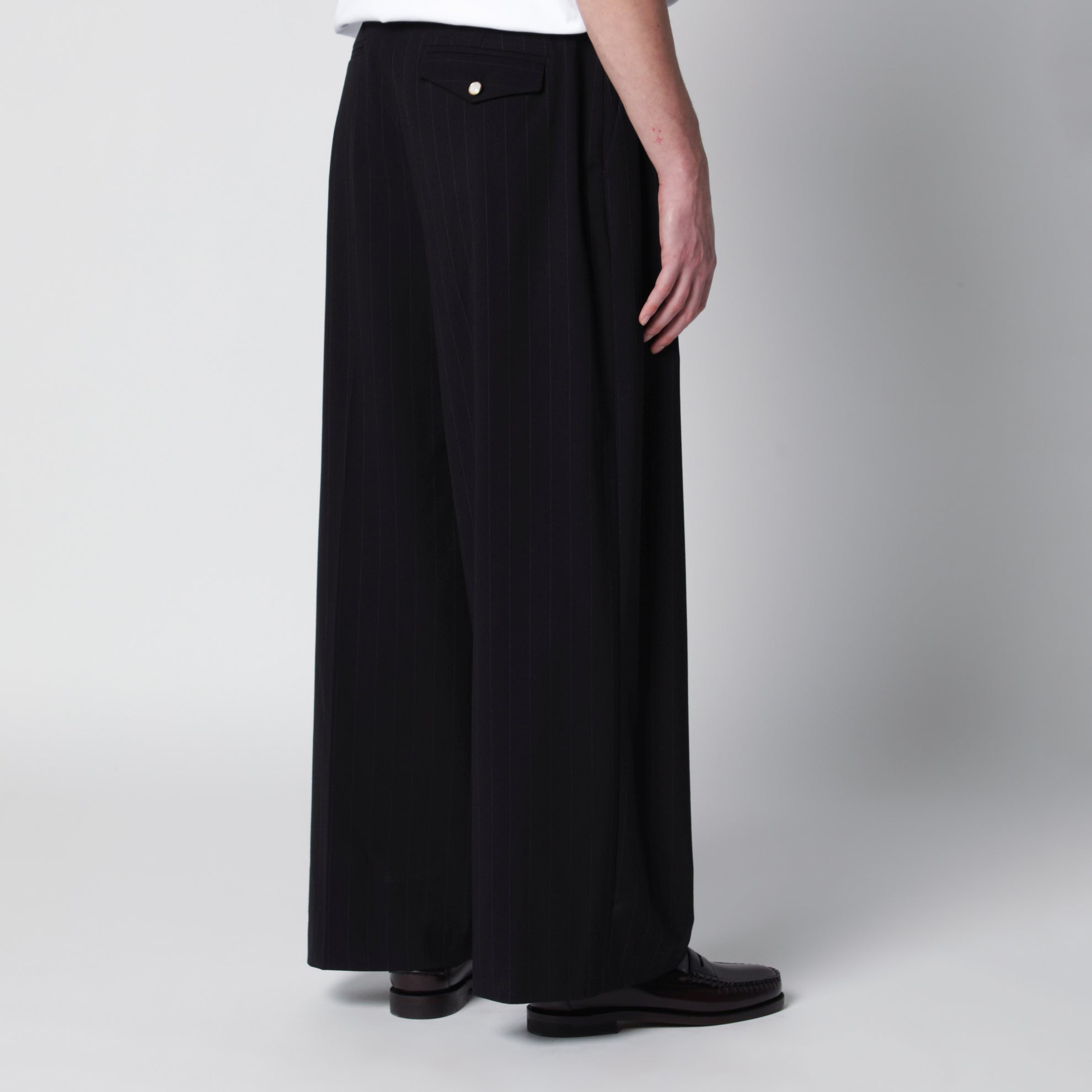 Schwarze Nadelstreifenhose Inno aus Viskosemischung