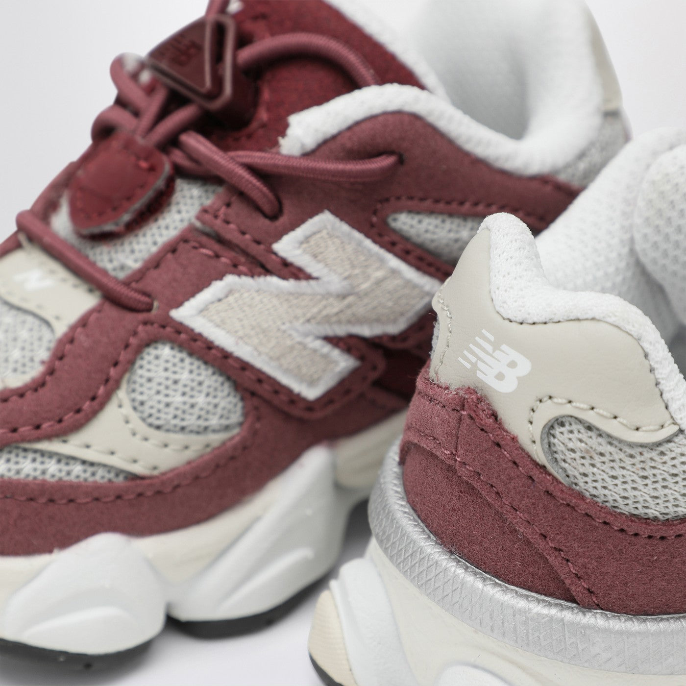 Sneakers New Balance 9060 LACE Washed Burgundy/White
