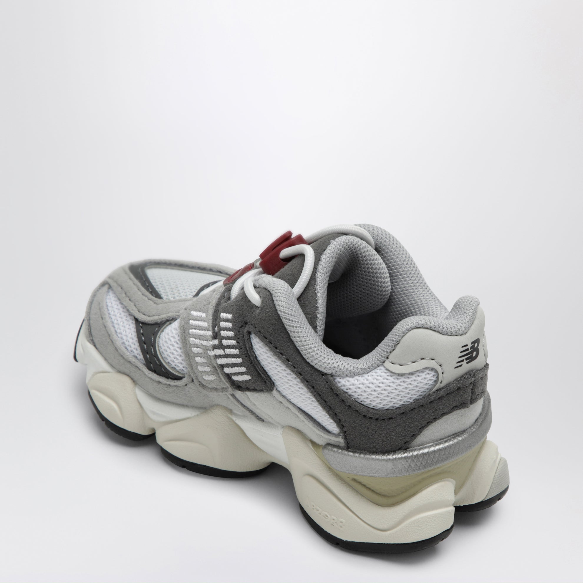 Sneakers 9060 Bungee Raincloud/Castelrock