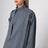 Graue Bluse aus Wolle mit Schal