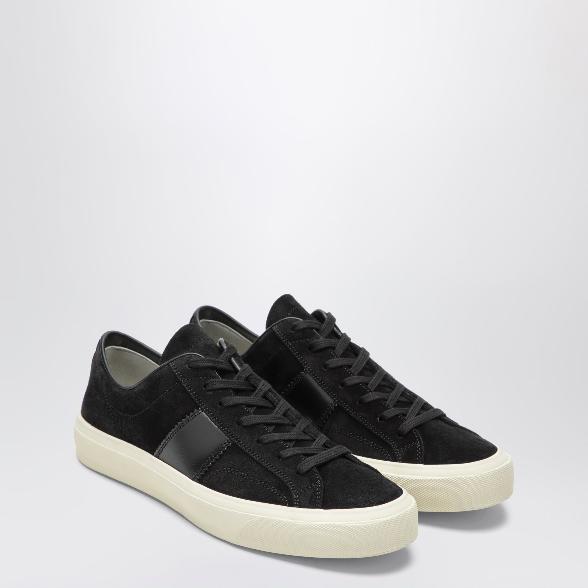 Sneakers nera in pelle scamosciata