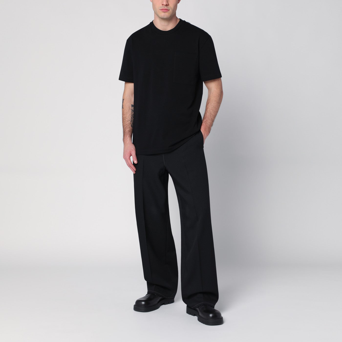 Schwarzes Baumwoll-T-Shirt