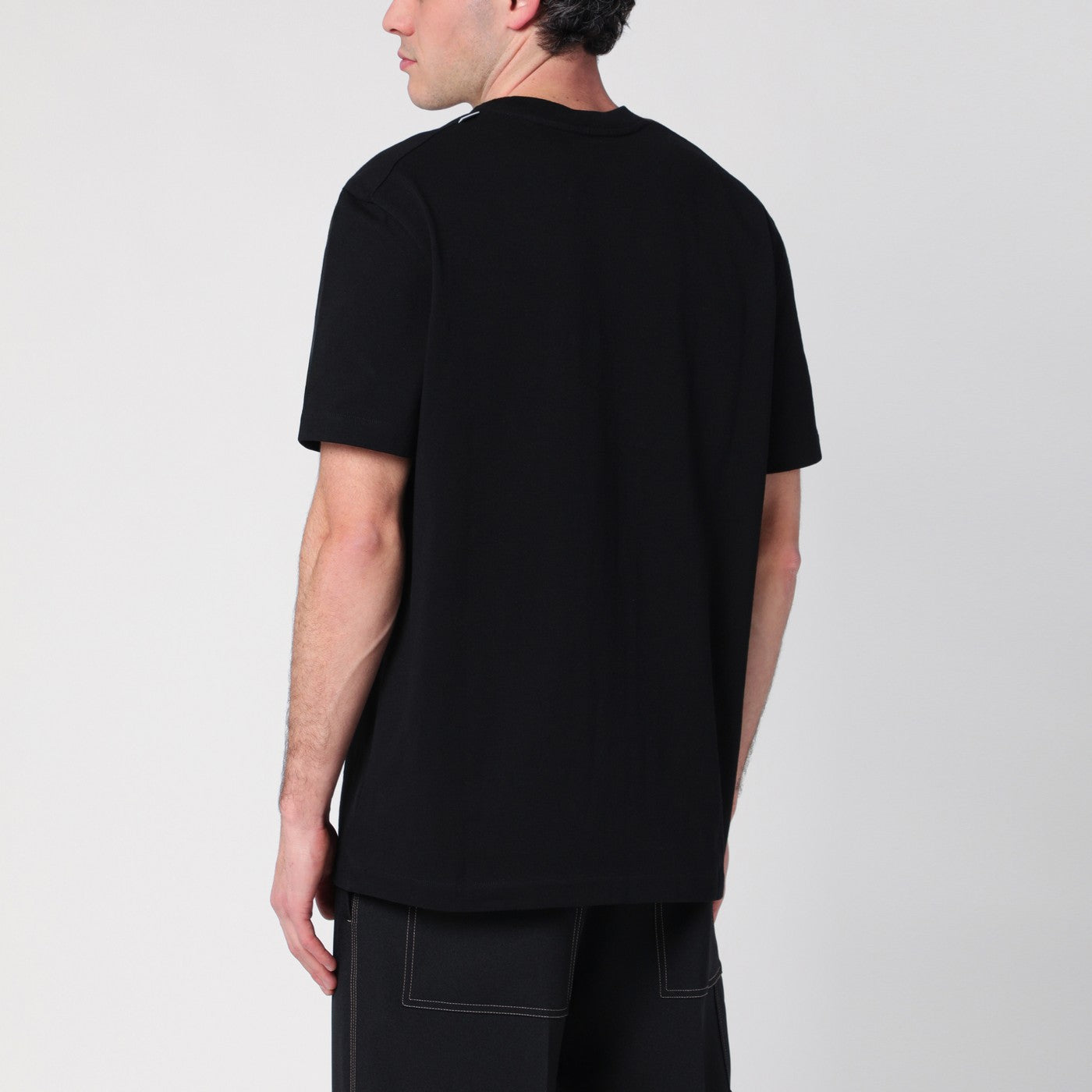 Schwarzes Baumwoll-T-Shirt