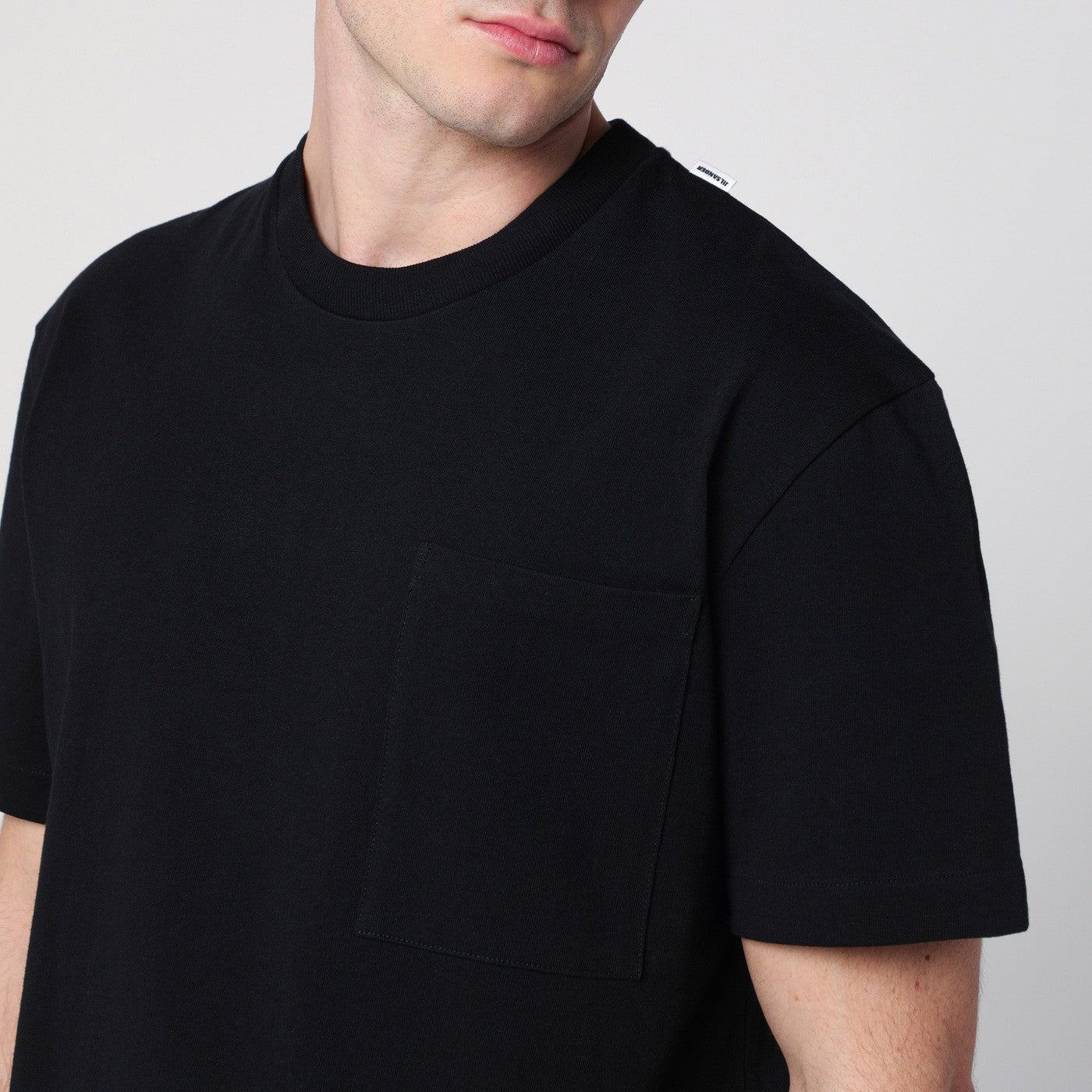 Schwarzes Baumwoll-T-Shirt