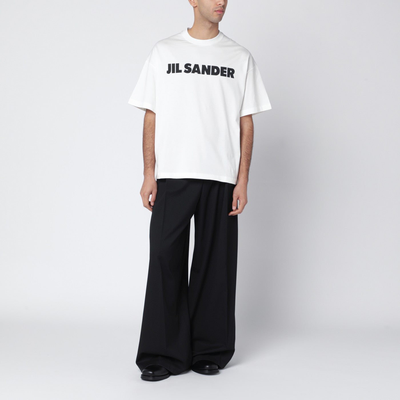 T-shirt boxy bianca con logo