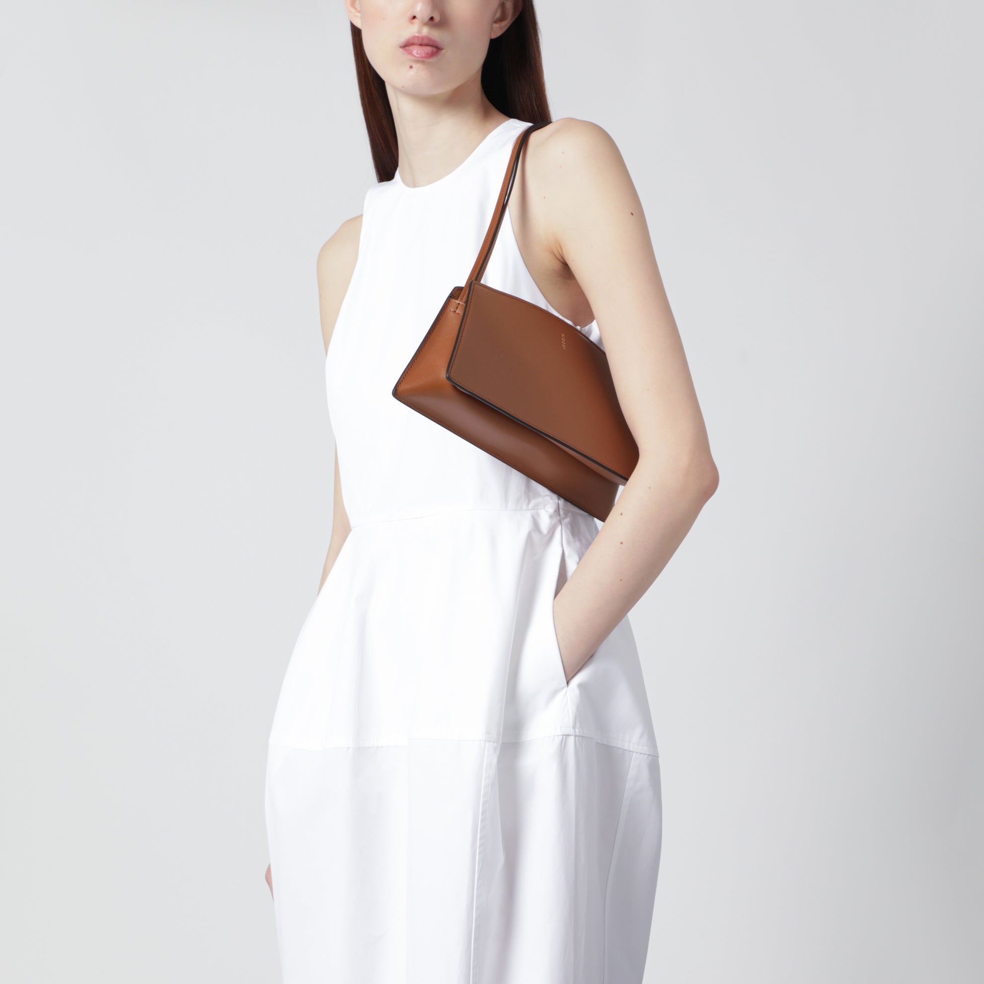 Jade Tasche in Siena Braun aus glattem Leder