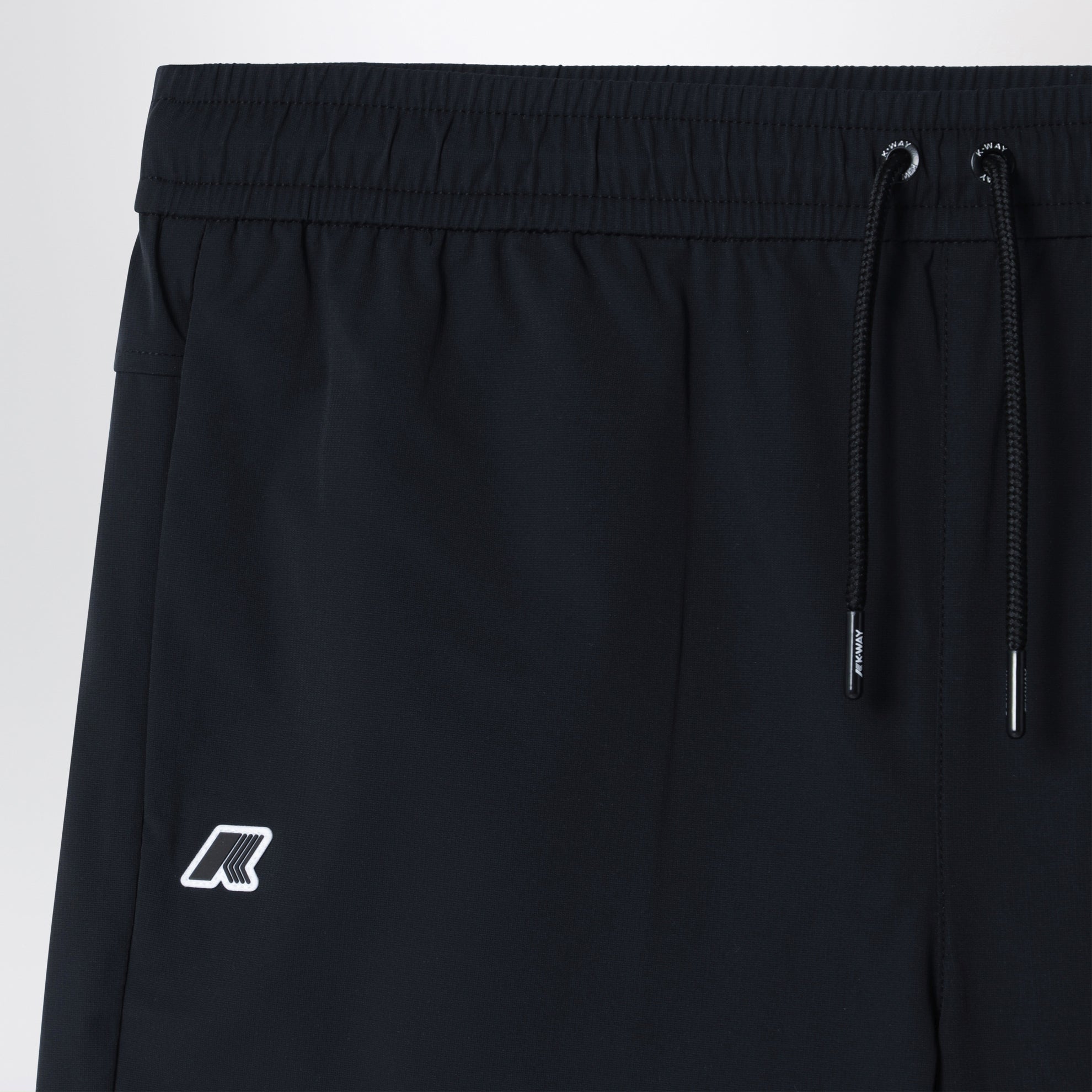 Schwarze Shorts Nesilier aus wasserabweisendem Sweatshirtstoff