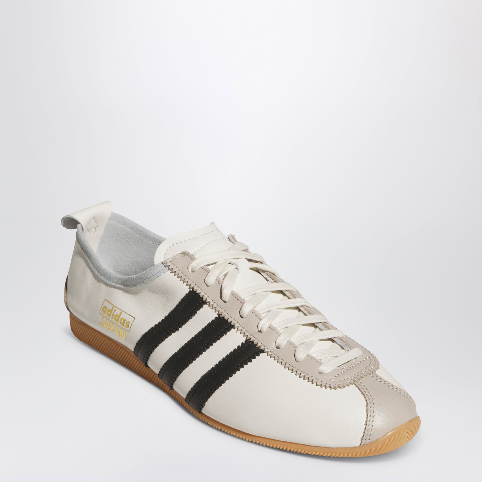 Sneaker Japan Off White / Core Black / Wonder Beige
