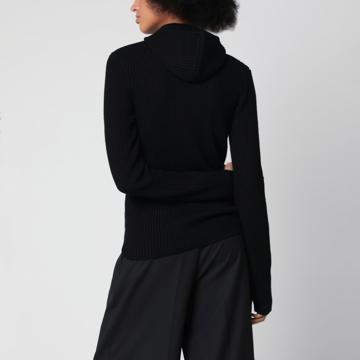 Larice black merino wool top