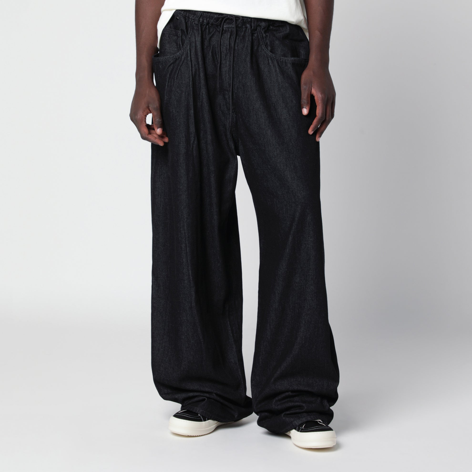 Schwarze Wide-Leg-Hose aus Denim