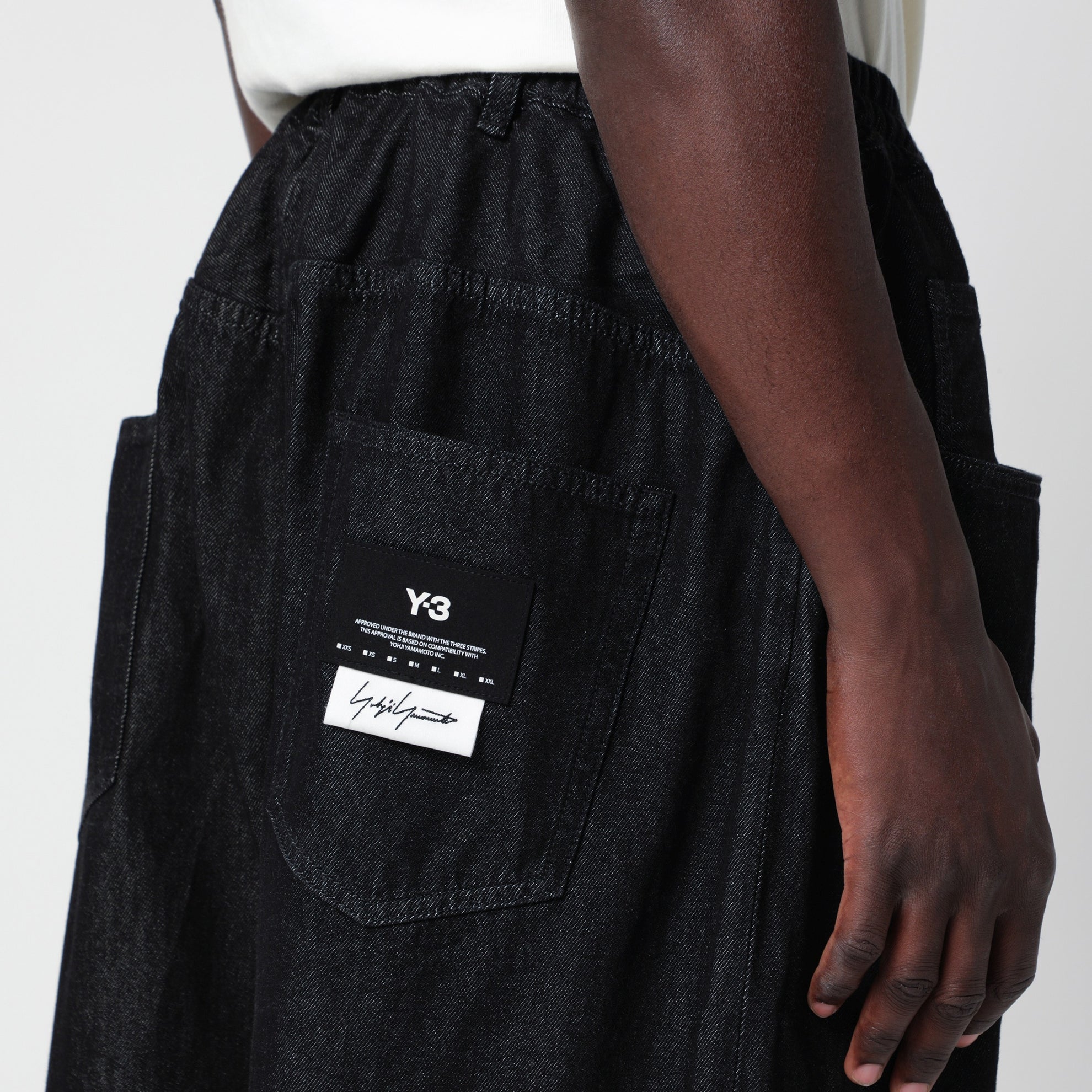Schwarze Wide-Leg-Hose aus Denim