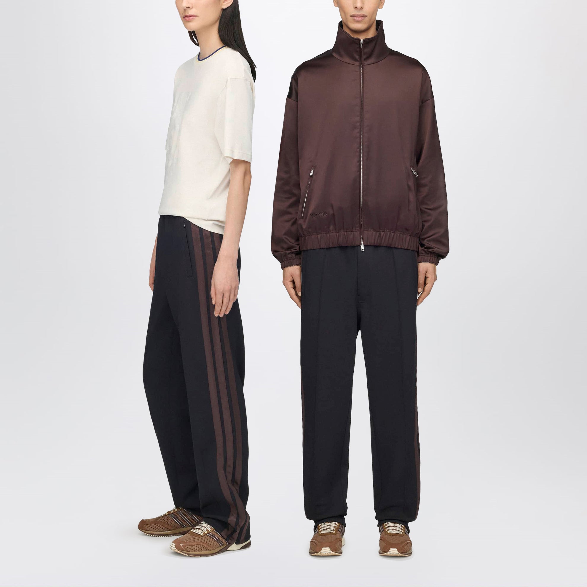 Black jogging pants