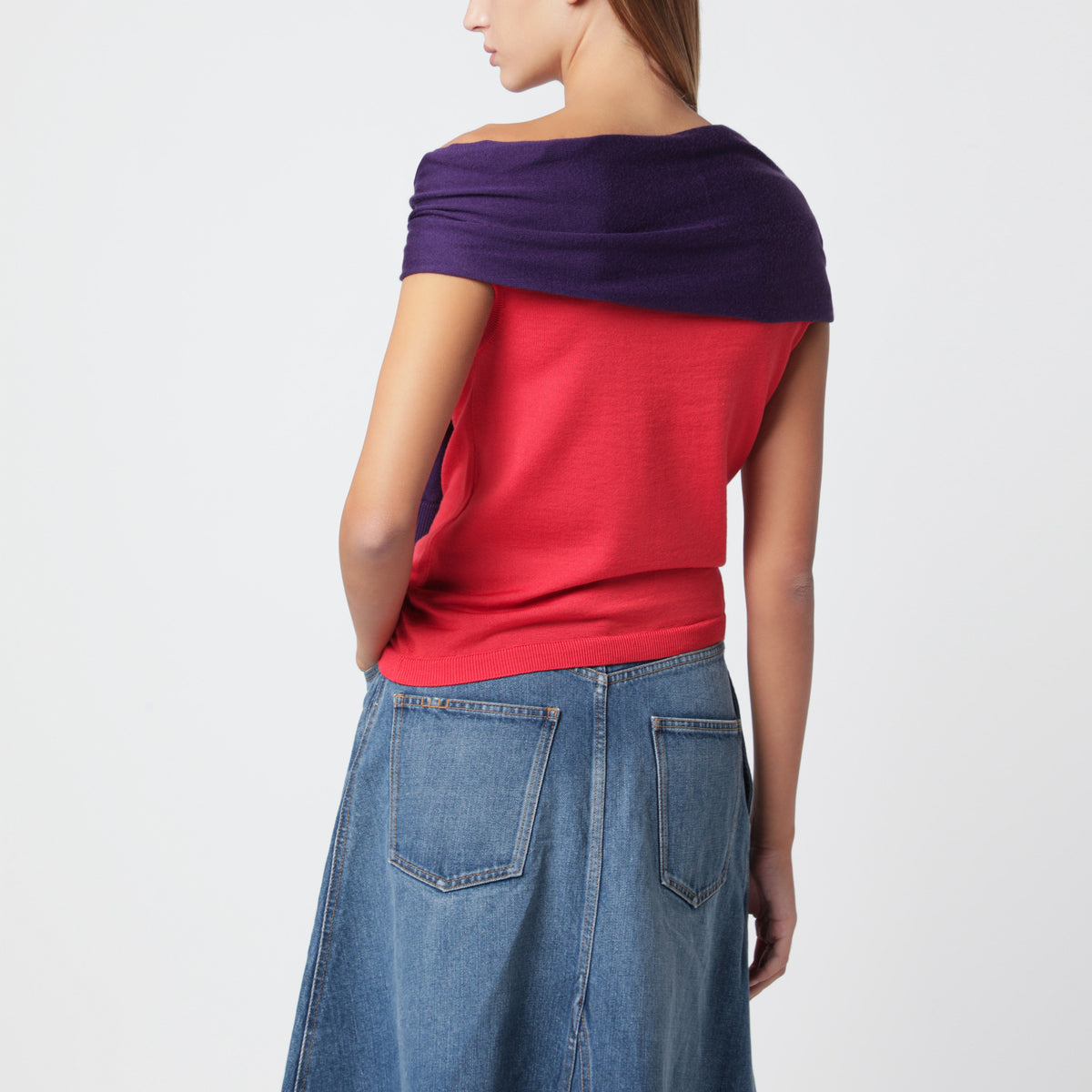 Red off-the-shoulder tank top in merino wool