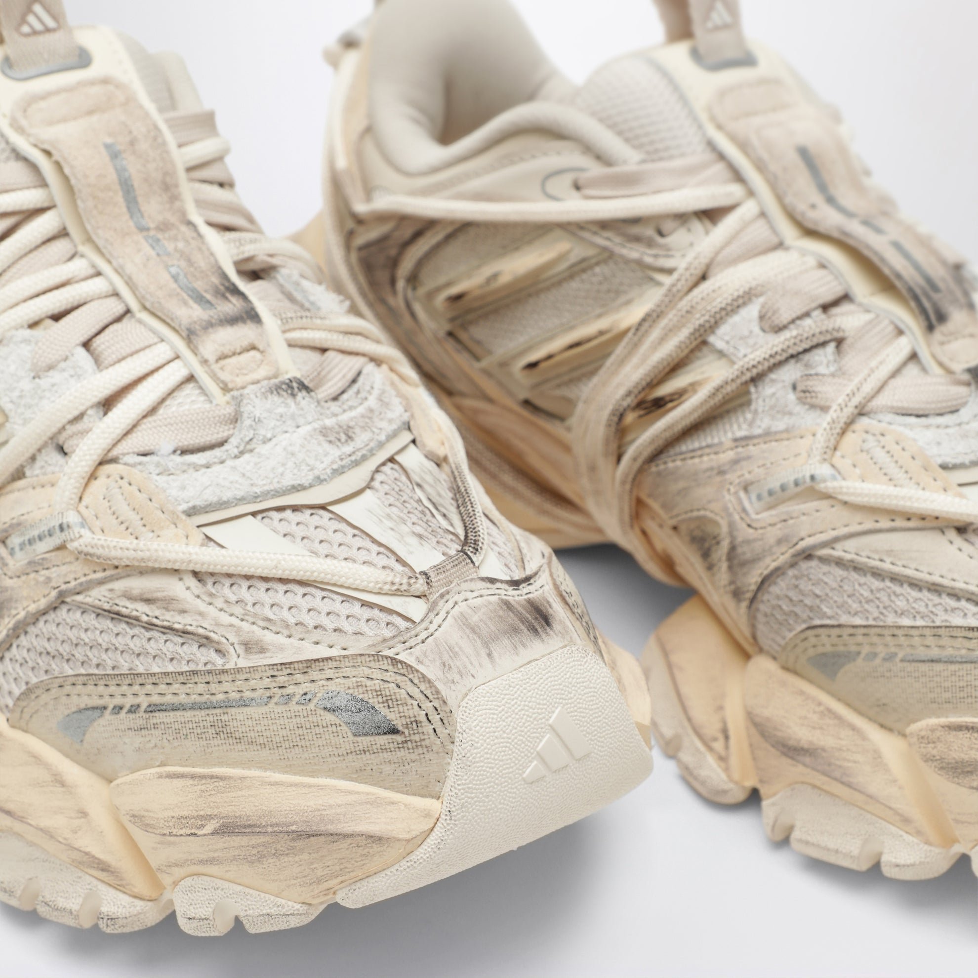 Sneakers XLG Runner Deluxe Wonder White/Crystal Linen/Core White