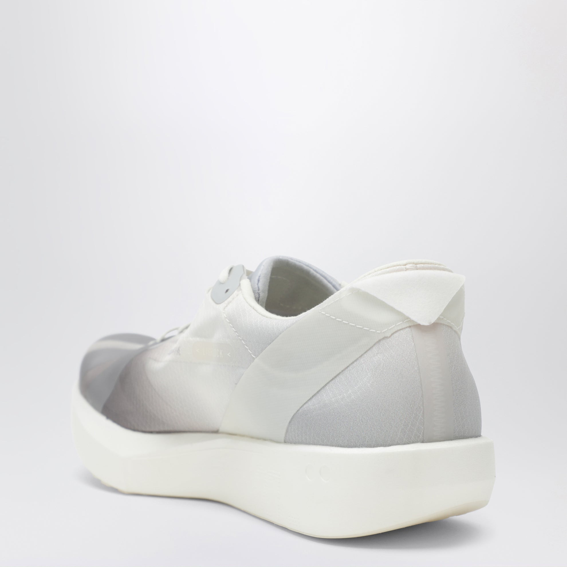 Baskets Adios 9 en mesh blanc craie et gris