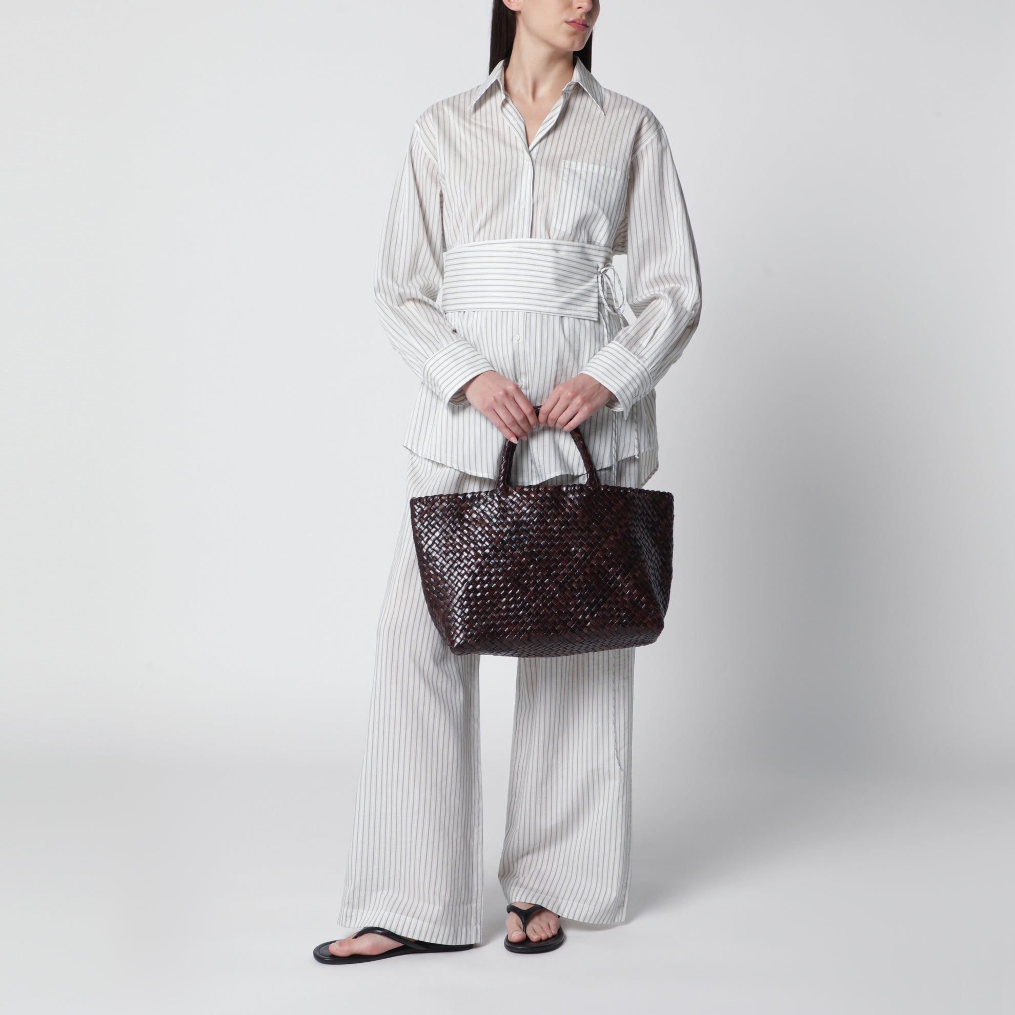 Bali Tote-Bag aus geflochtenem Leder in Dunkelbraun