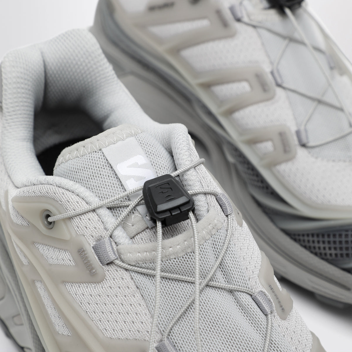 XT-Evo graue Stoff-Sneaker