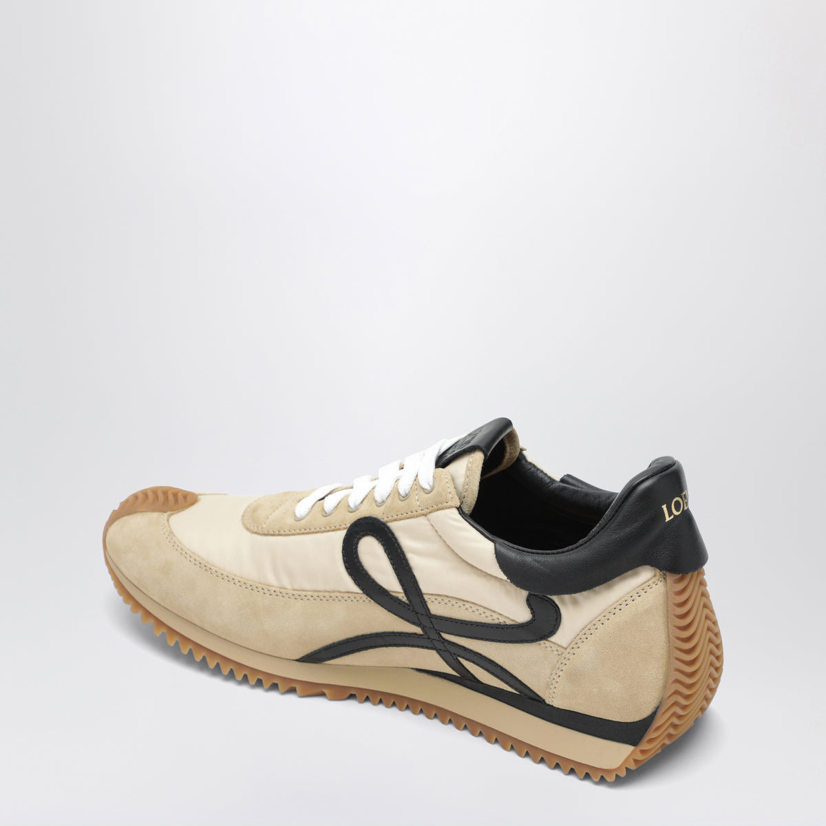 Flow Runner 2.0 Sneaker in Gold/Black