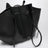 Borsa Large Mochi in pelle martellata nera