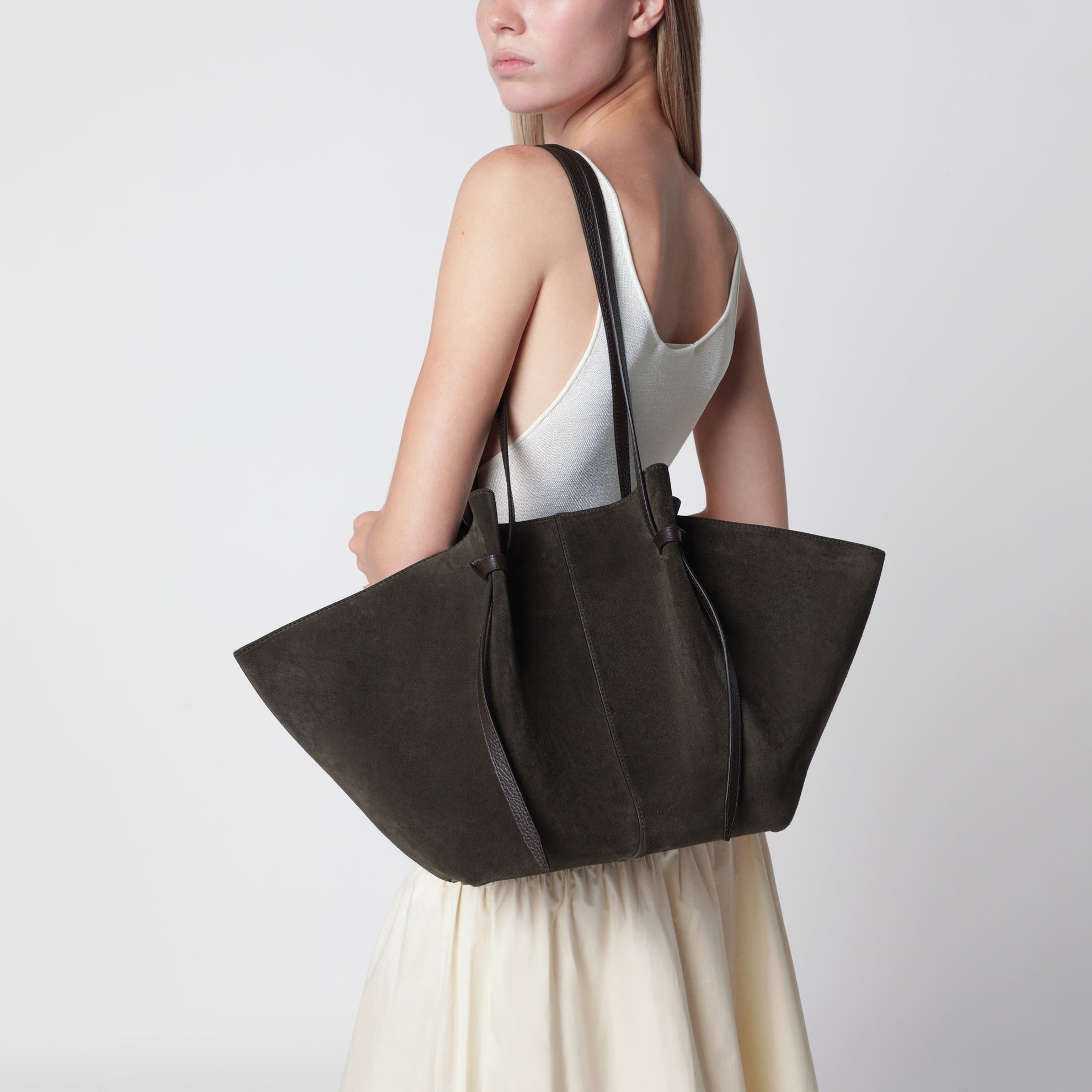 Sac Large Mochi en cuir suédé Ganache