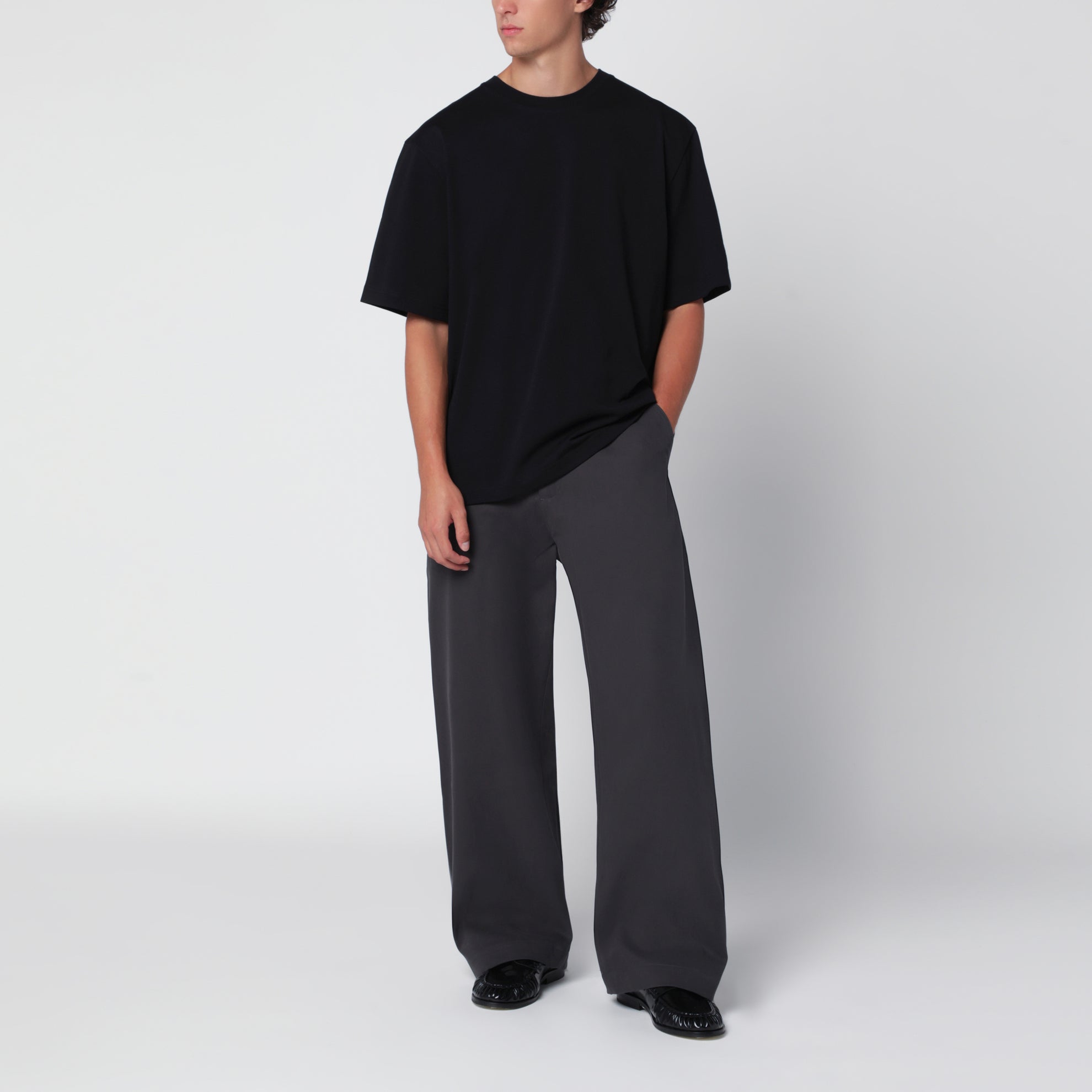 T-shirt Lay nera vestibilità boxy