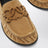 Hellkaramellfarbene Double L Loafer aus Veloursleder