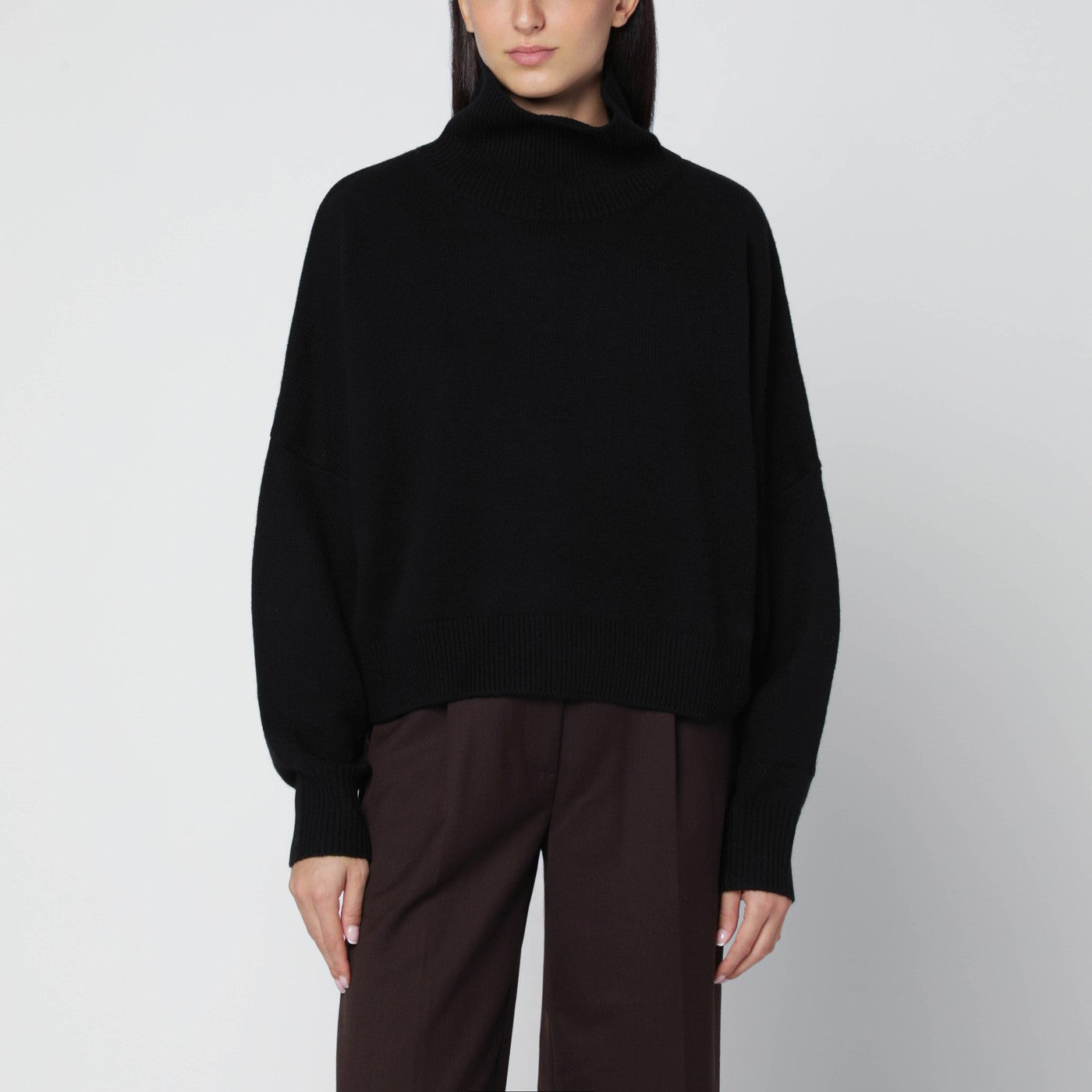 Black wool and cashmere sweater