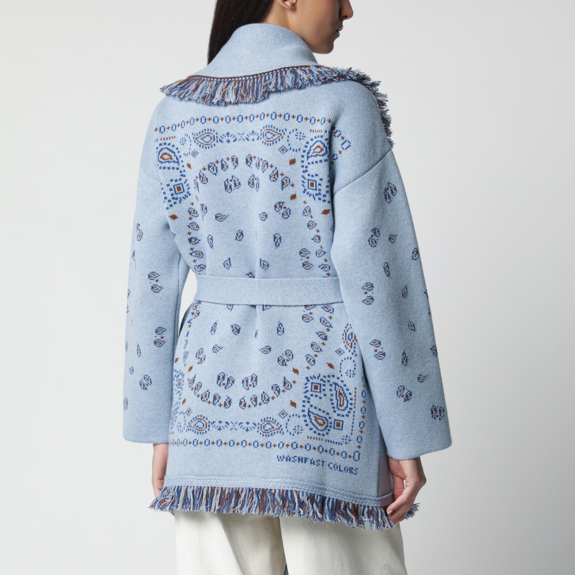 Hellblaue Strickjacke mit Bandana-Jacquardmuster