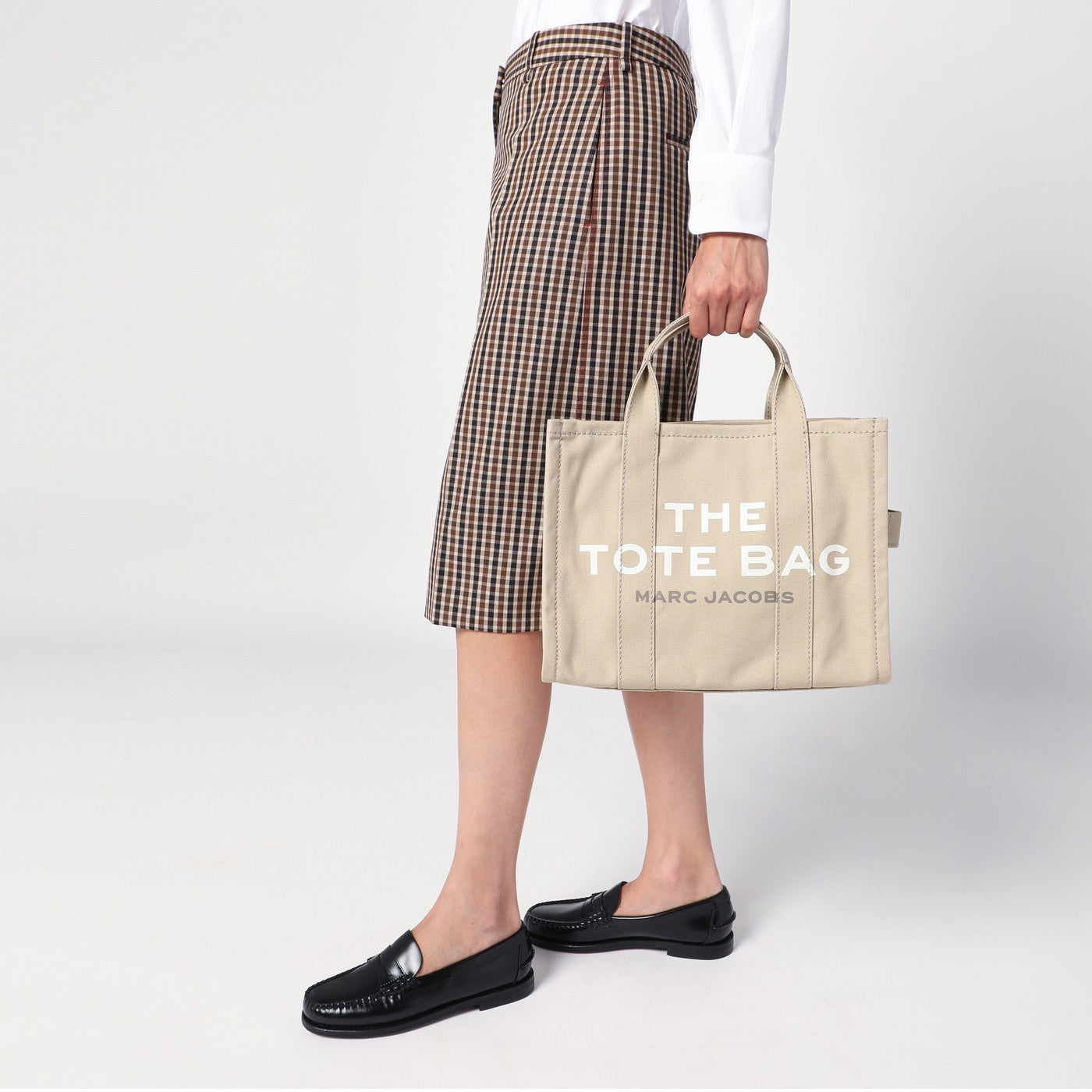 The Medium Tote Bag in beige canvas