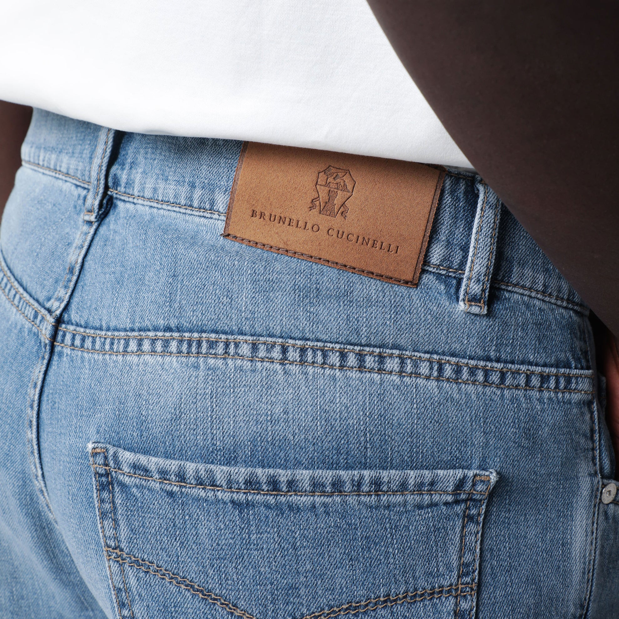 Traditional-fit five-pocket jeans in light blue denim