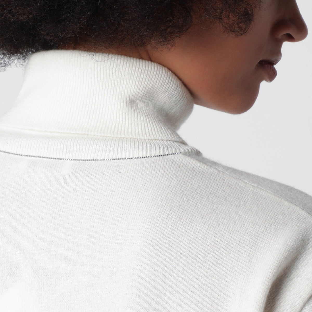 Maglia a collo alto bianca in cashmere