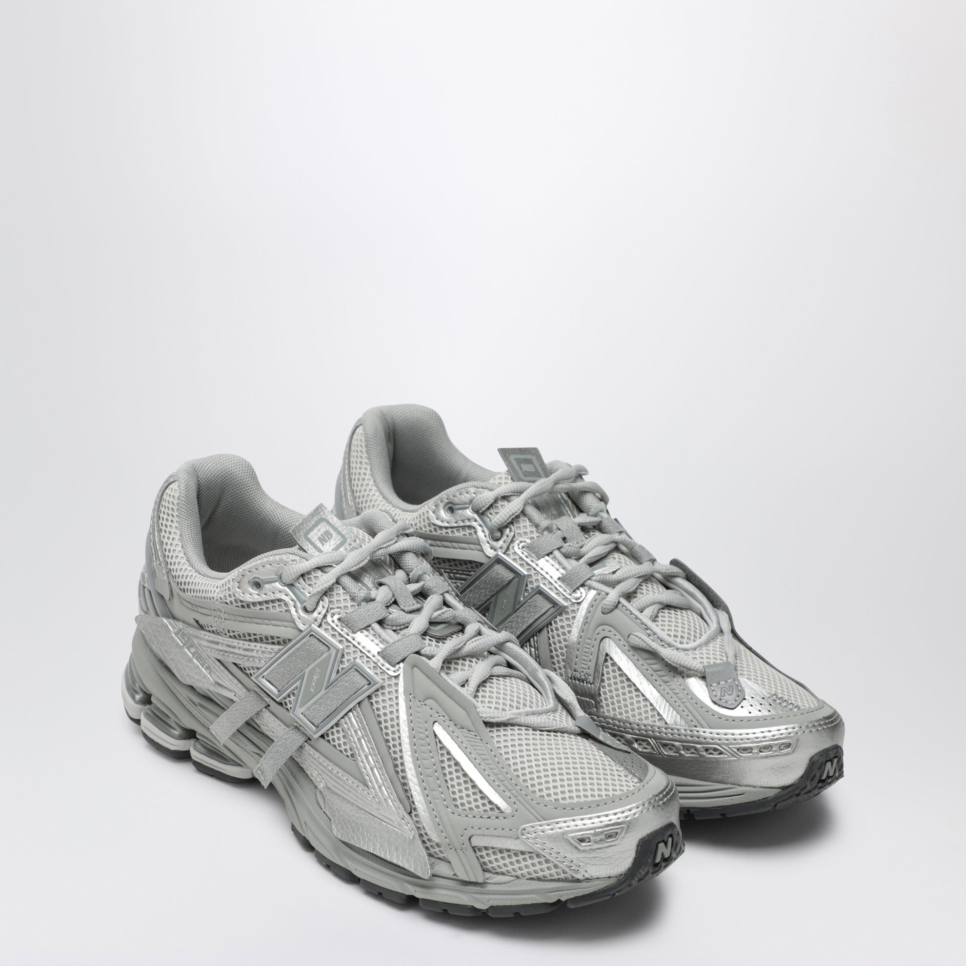 Sneakers 1906A Concrete/ Silver metallic/ Brighton Grey