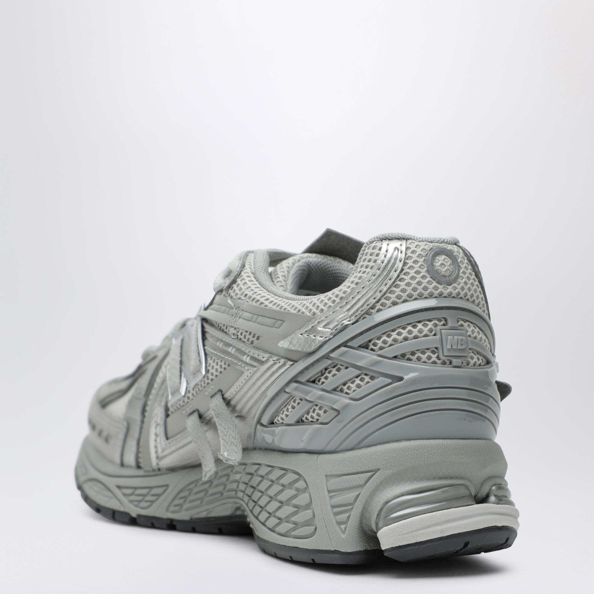 Sneakers 1906A Concrete/ Silver metallic/ Brighton Grey