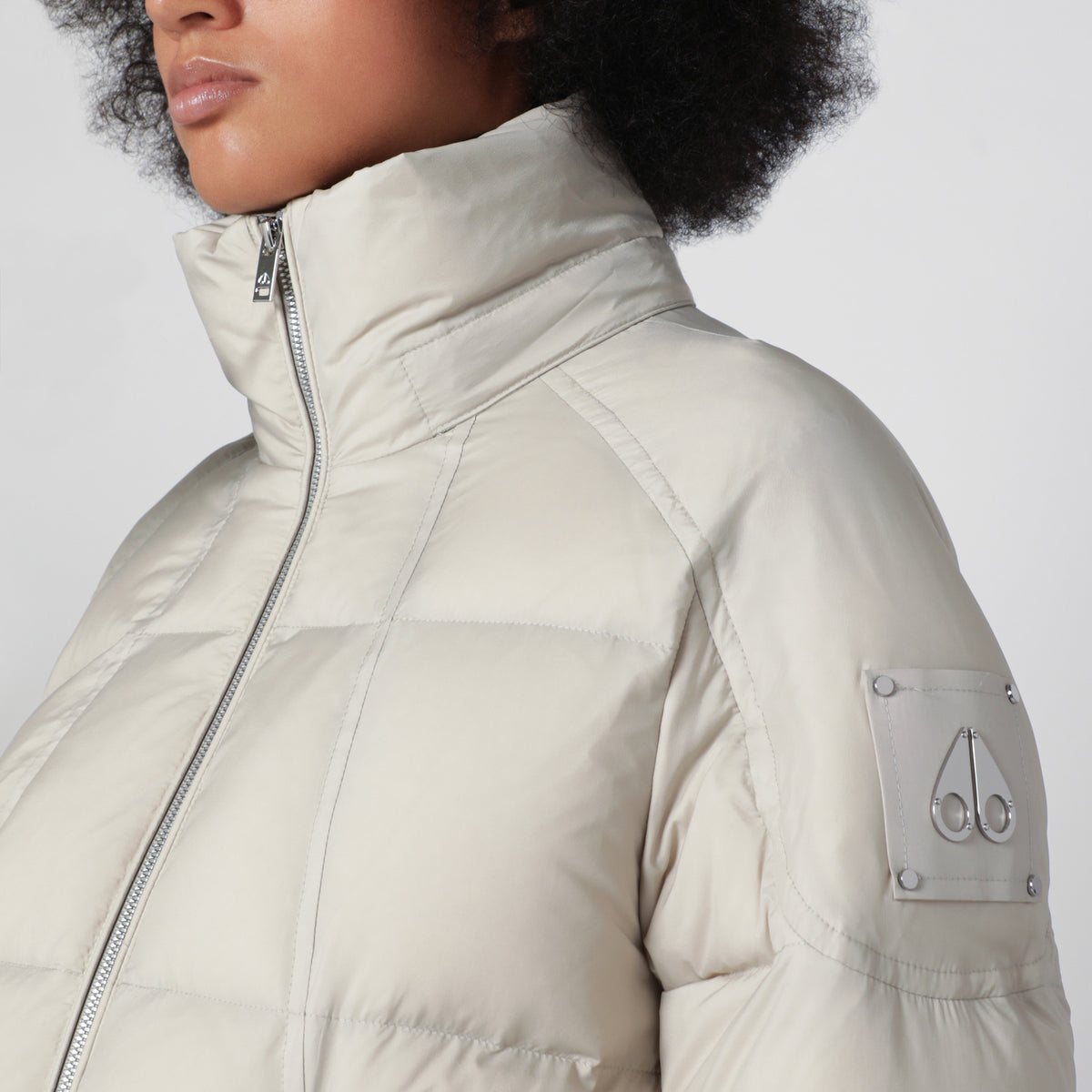 Piumino Everest color alabastro in nylon