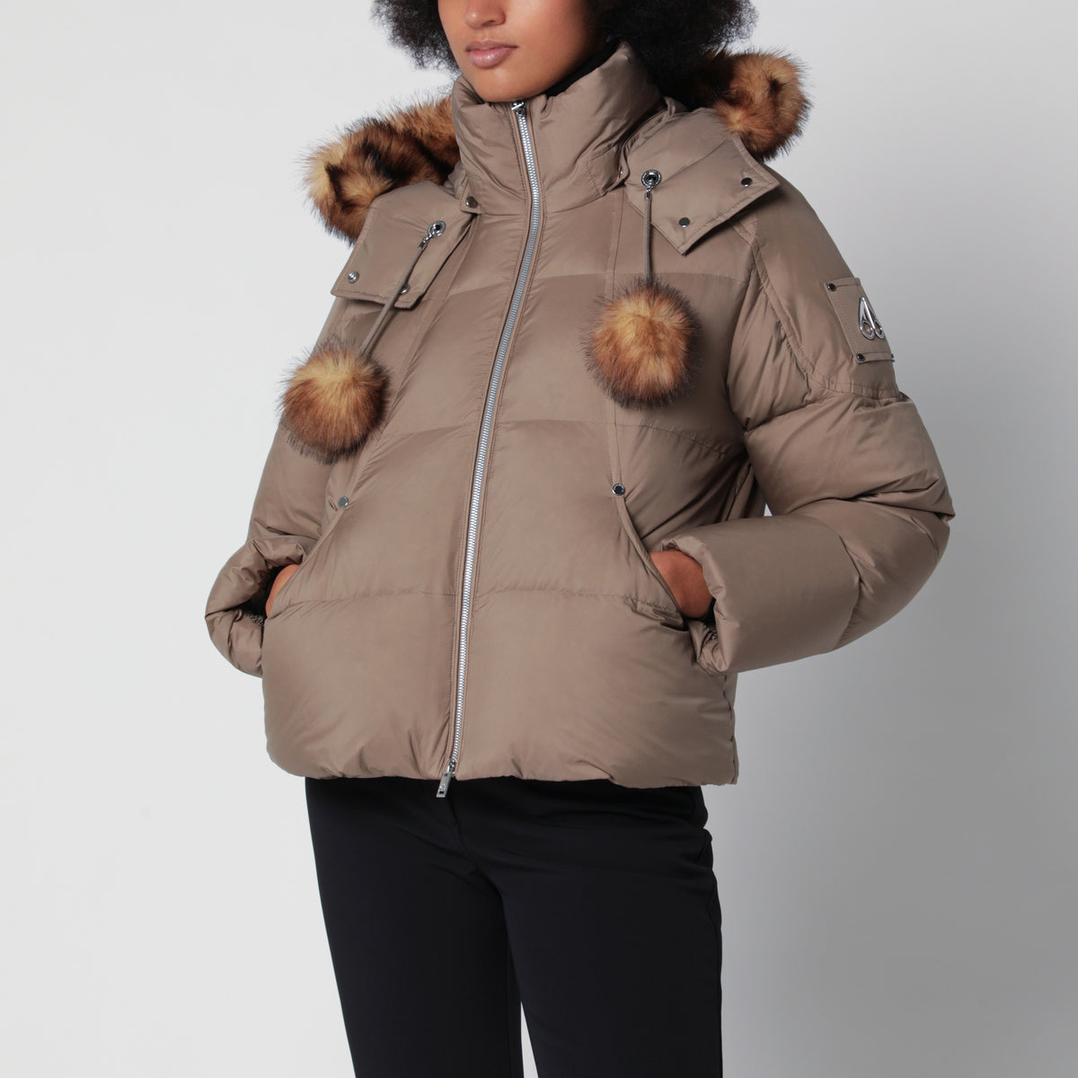 Everest Daunenjacke aus Nylon in Taupe Bronze